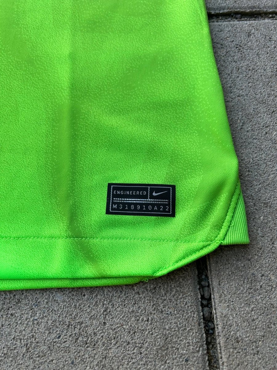 PSG 2022/23 Original GK UCL Shirt Donnarumma 99 Size XL - Shorty Football Shirts
