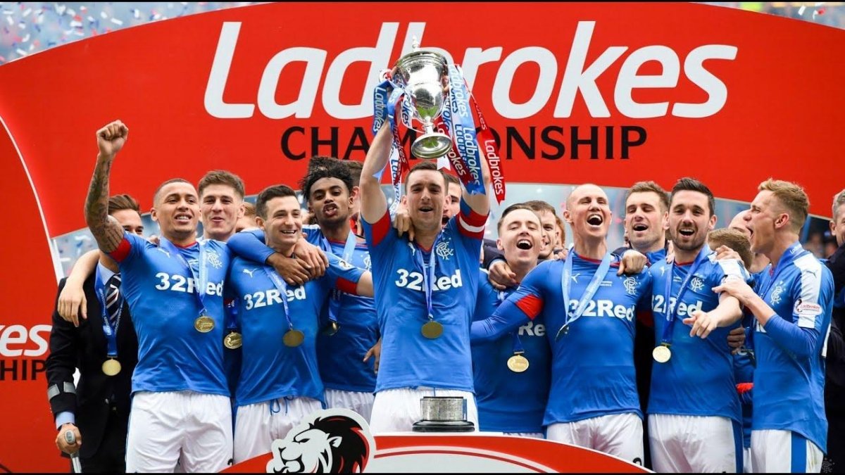 Rangers 2015/16 Original Home Shirt Size S - Shorty Football Shirts