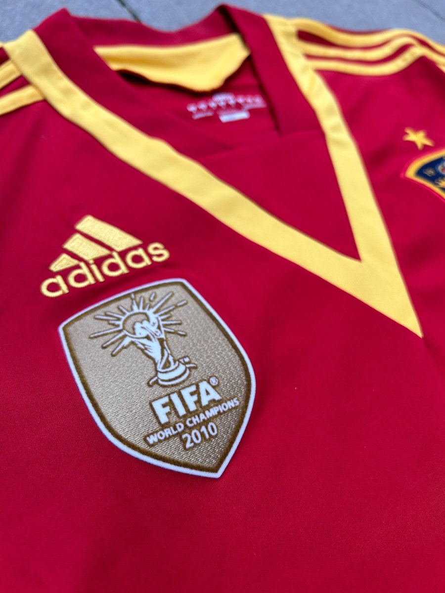 Spain 2013/14 Original Home Shirt Size M - Shorty Football Shirts