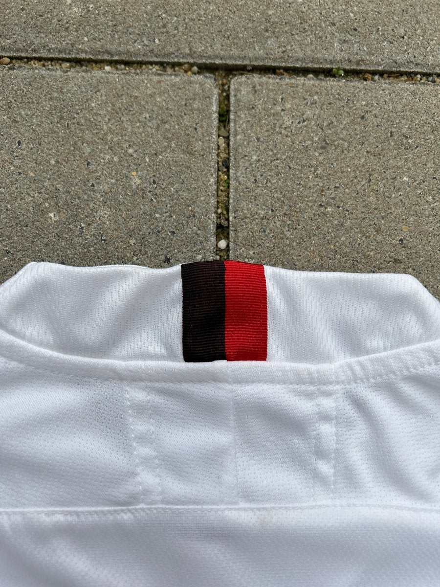 VfB Stuttgart 2009/10 Original Home Shirt L/S Size M - Shorty Football Shirts