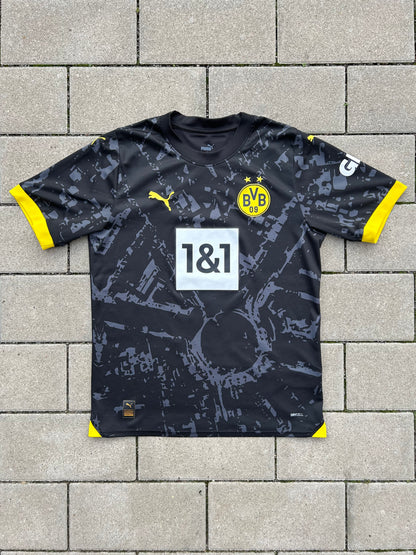 Borussia Dortmund 2023/24 Original Away Shirt Özcan #6 Size M
