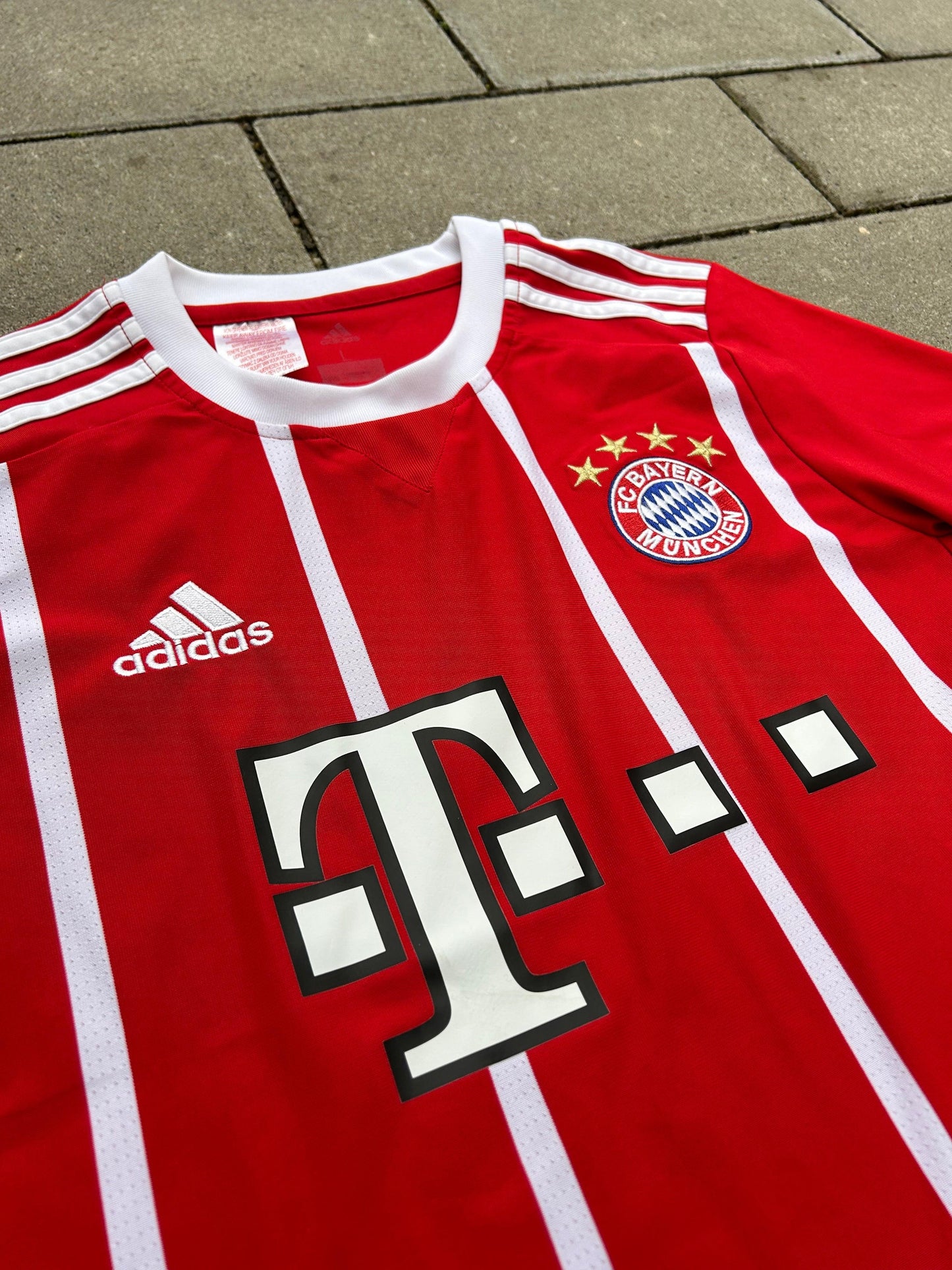 Bayern München 2017/18 Original Home Shirt 13-14YRS Kids