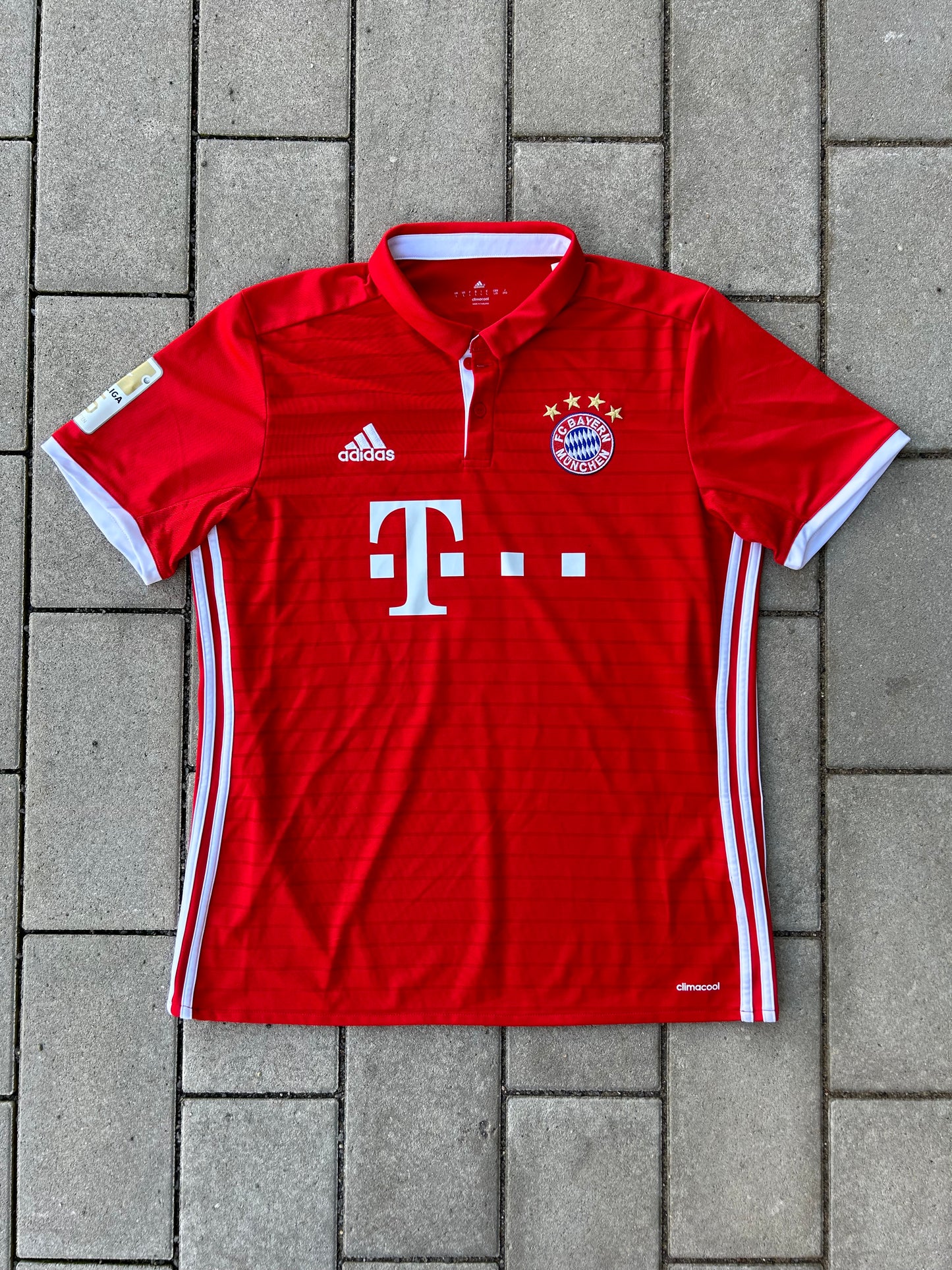 Bayern München 2016/17 Authentic Home Shirt Hummels #5 Size L