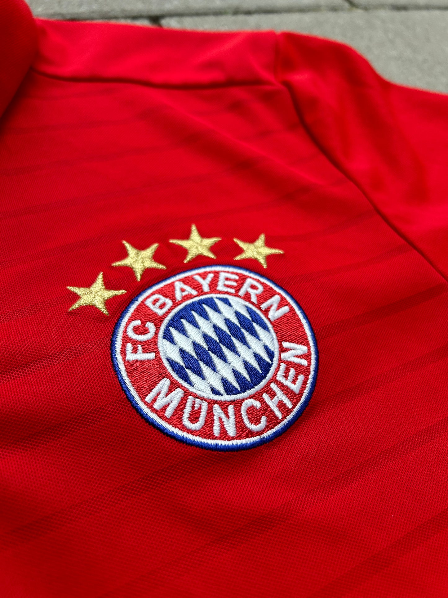 Bayern München 2016/17 Original Home Shirt Size S