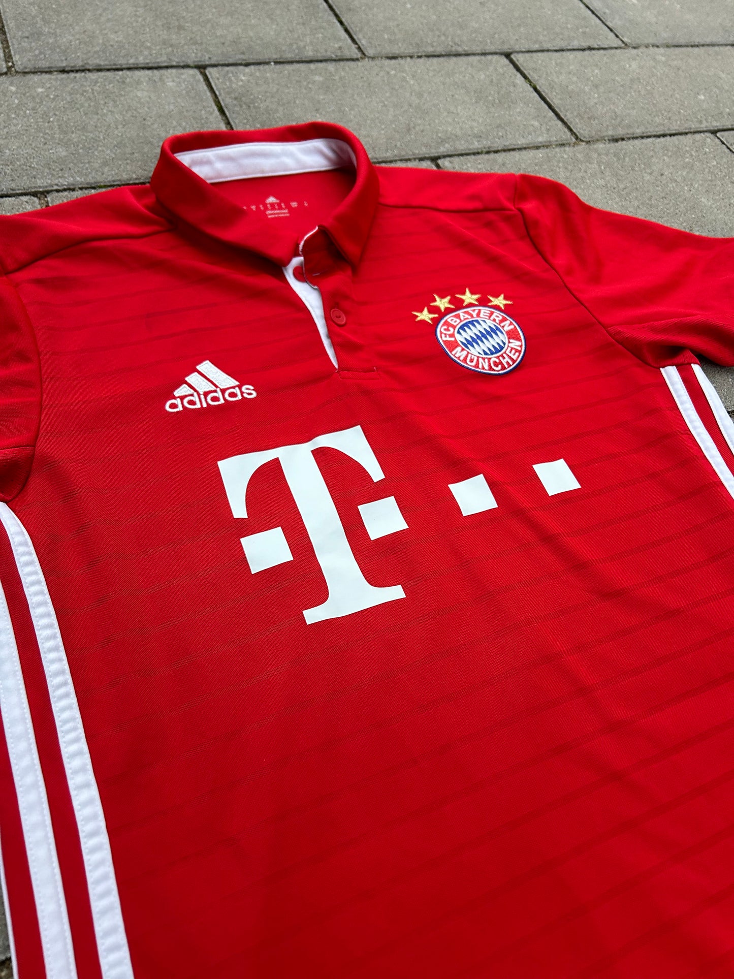 Bayern München 2016/17 Original Home Shirt Size S