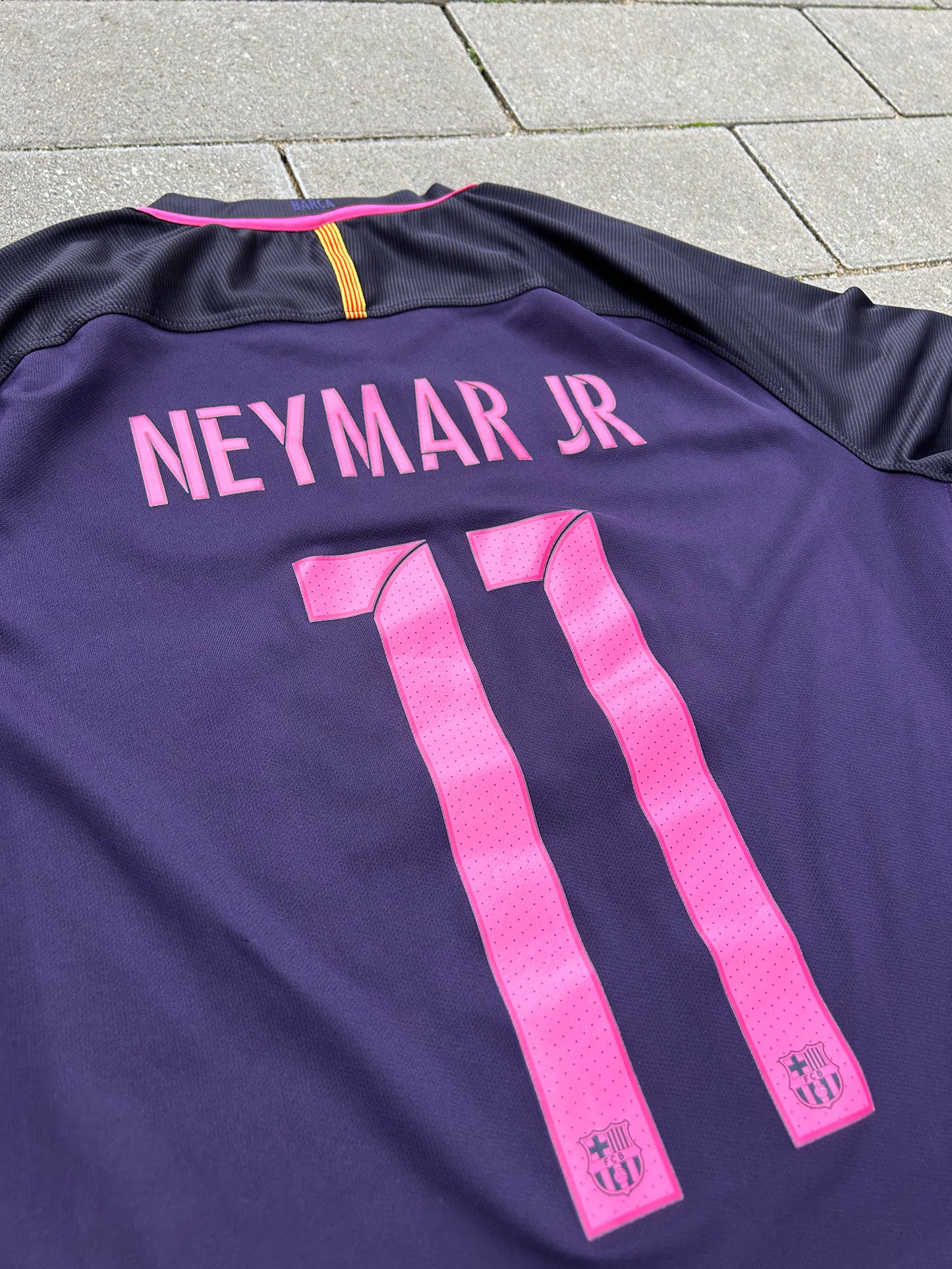 Barcelona 2016/17 Original Away Shirt Neymar #11 Size M