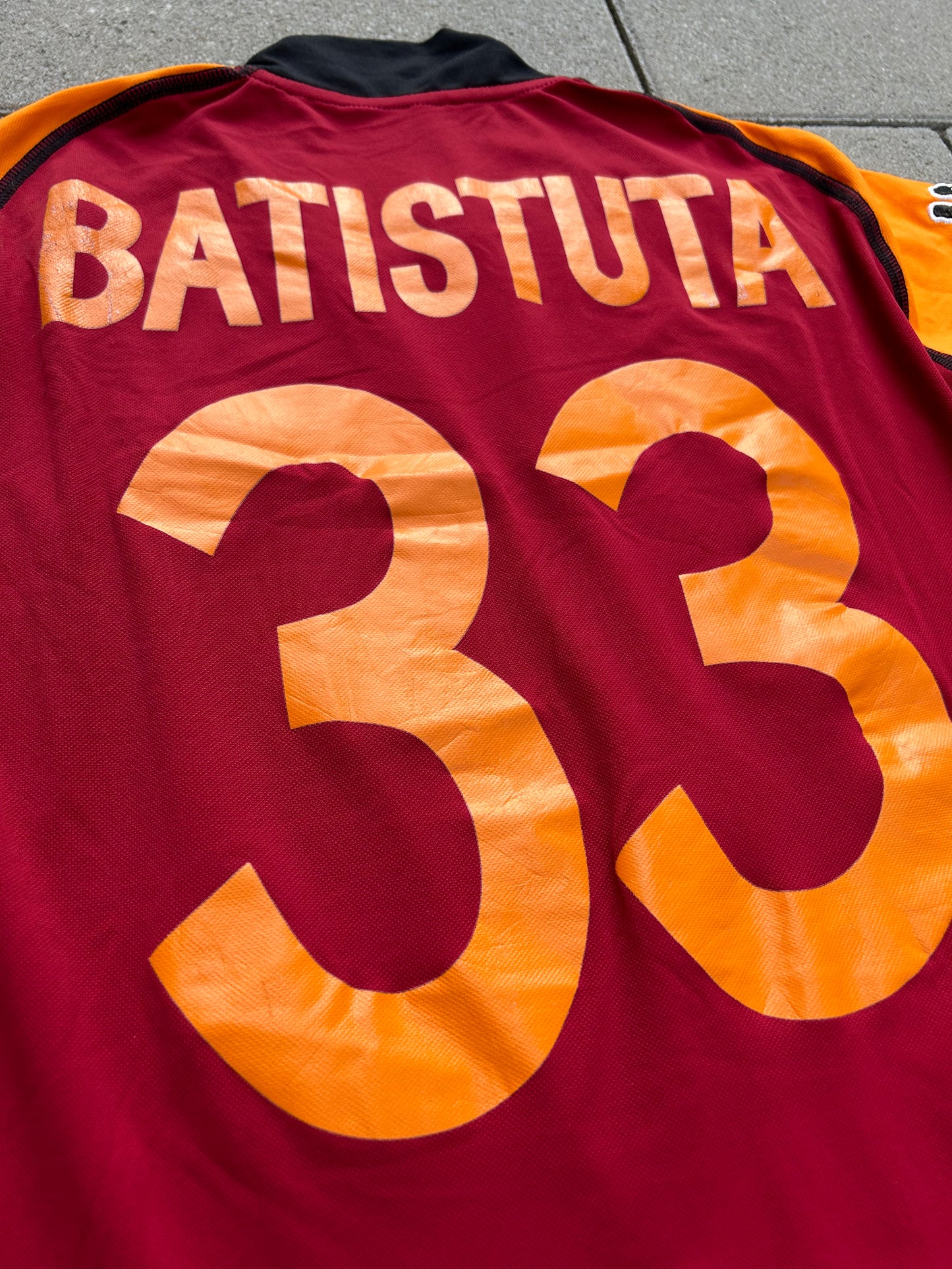 Roma 2002/03 Authentic European Home Shirt Batistuta #33 Size XL