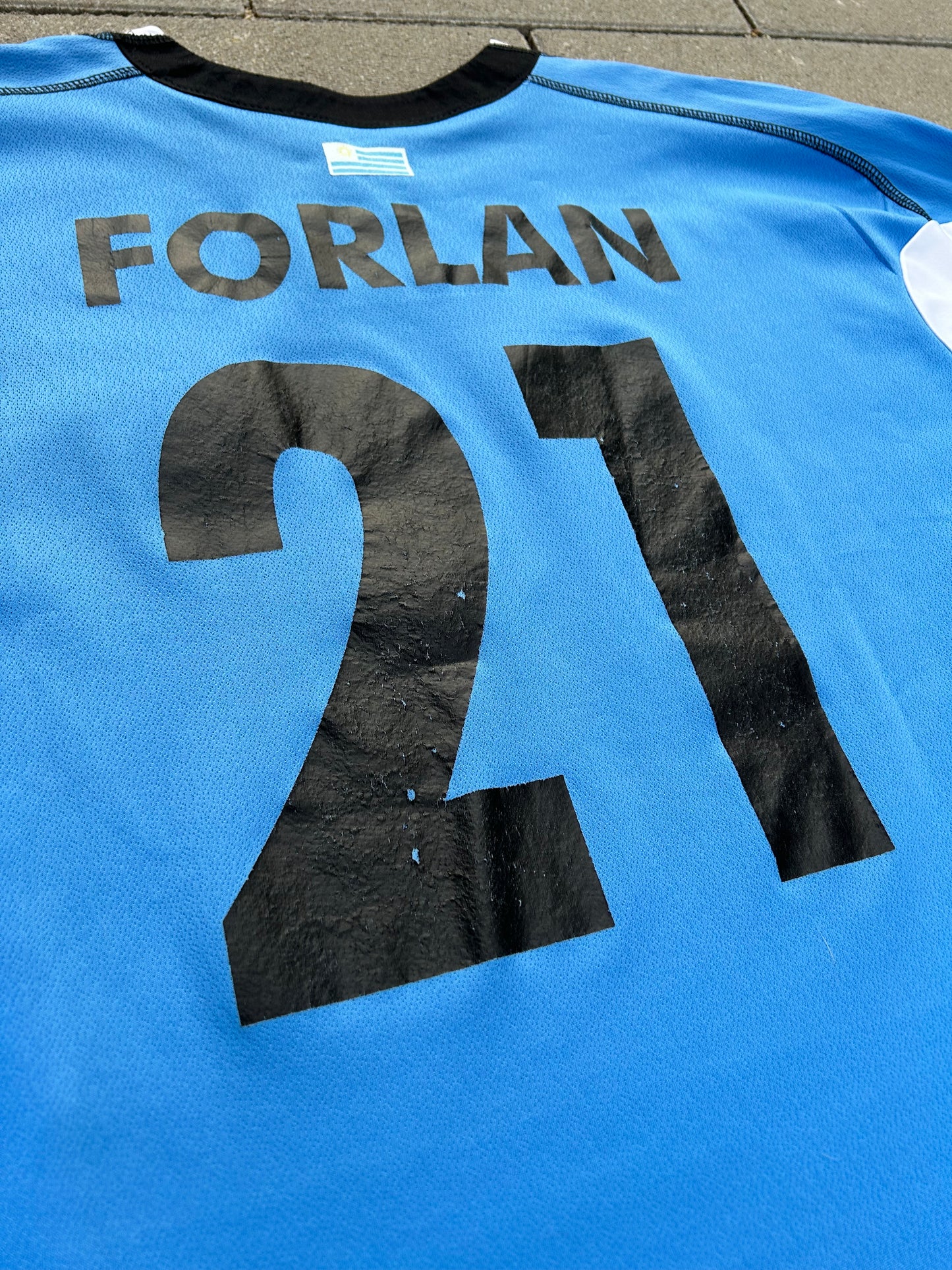 Uruguay 2005/06 Original Home Shirt Forlán #21 Size M