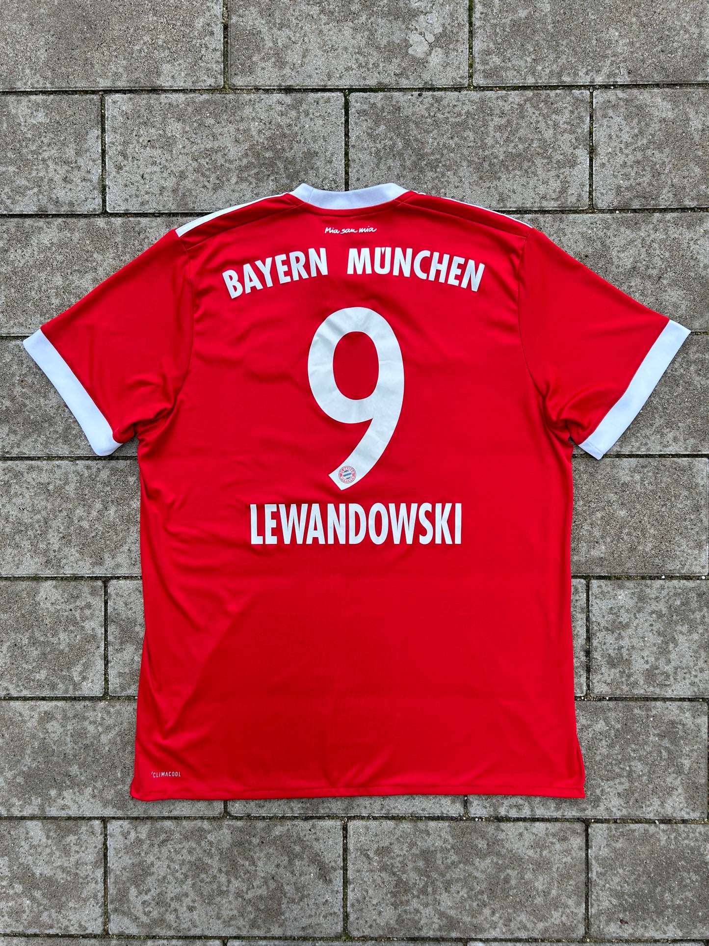 Bayern München 2017/18 Original Home Shirt Lewandowski #9 Size L