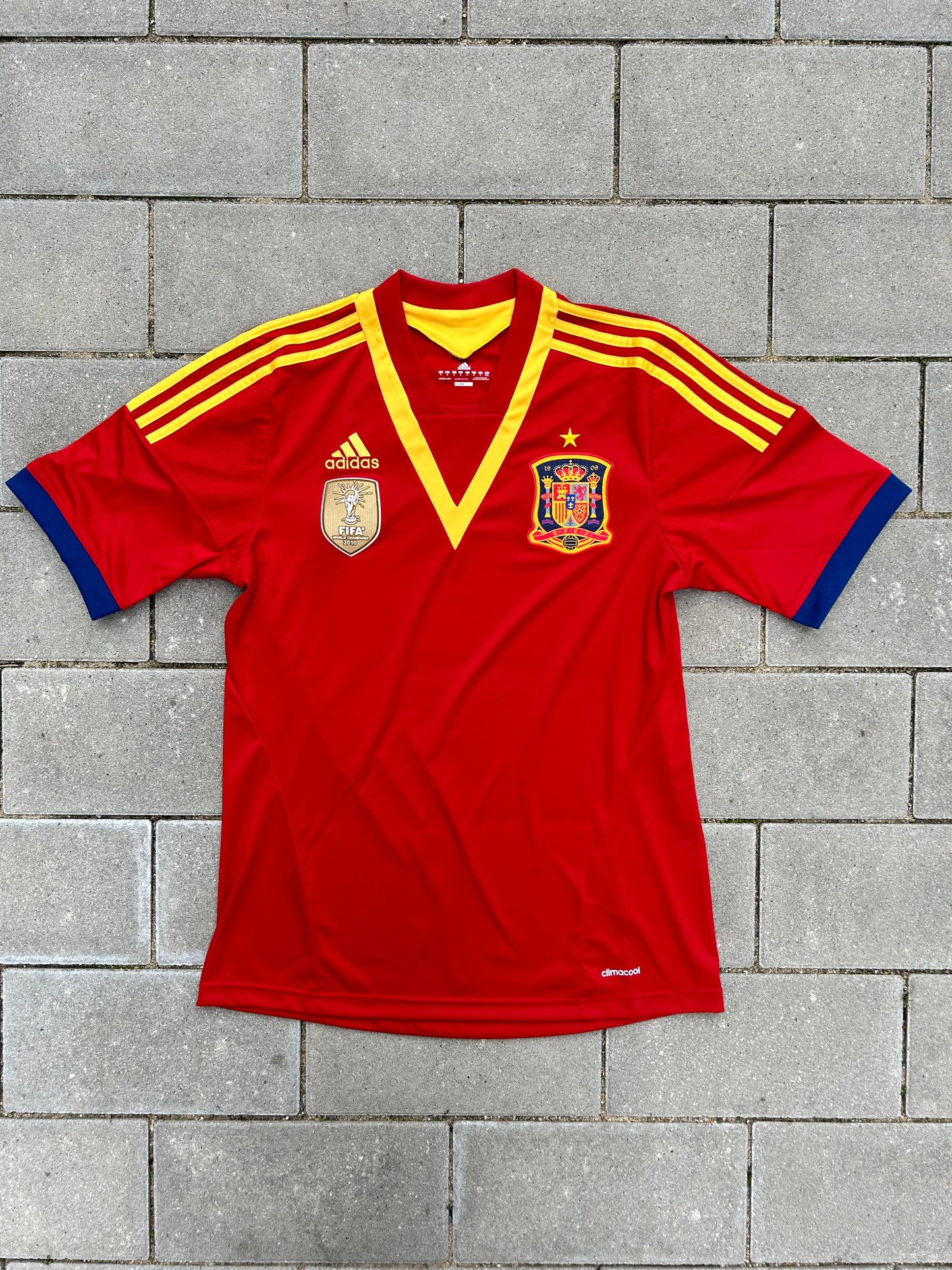 Spain 2013/14 Original Home Shirt Size M