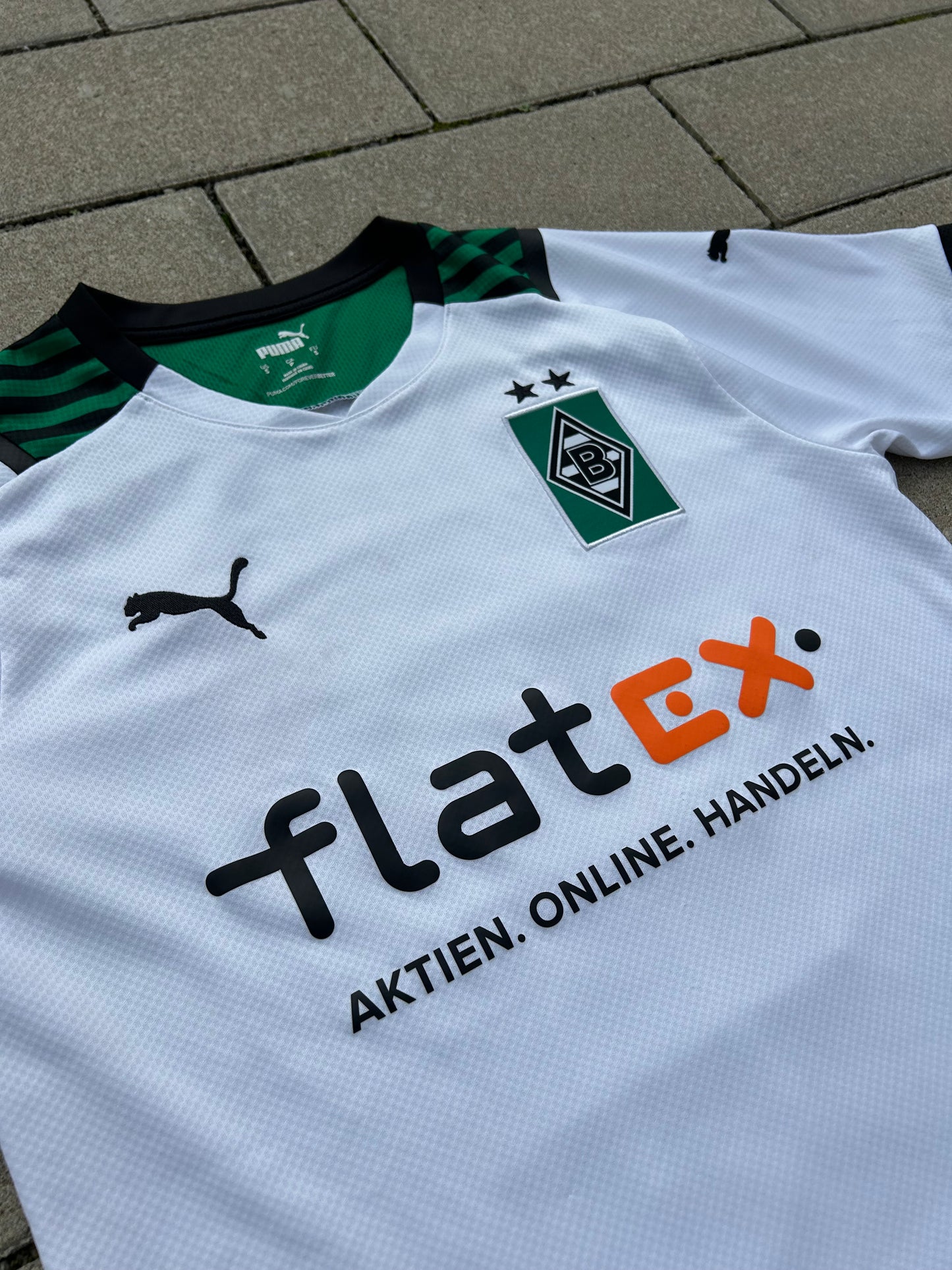 Borussia Mönchengladbach 2021/22 Original Home Shirt Thuram #10 Size S
