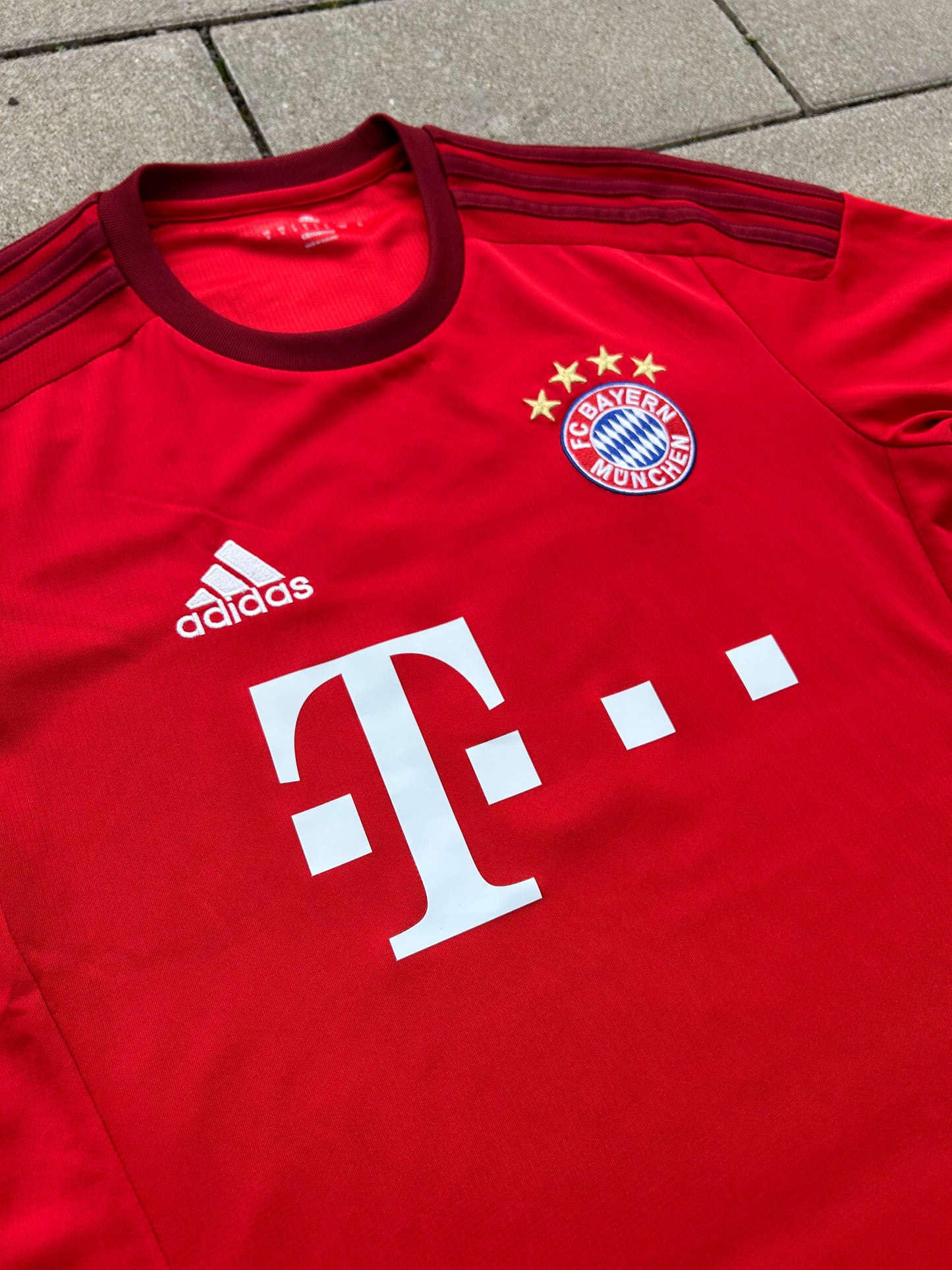Bayern München 2015/16 Original Home Shirt Lewandowski #9 Size S