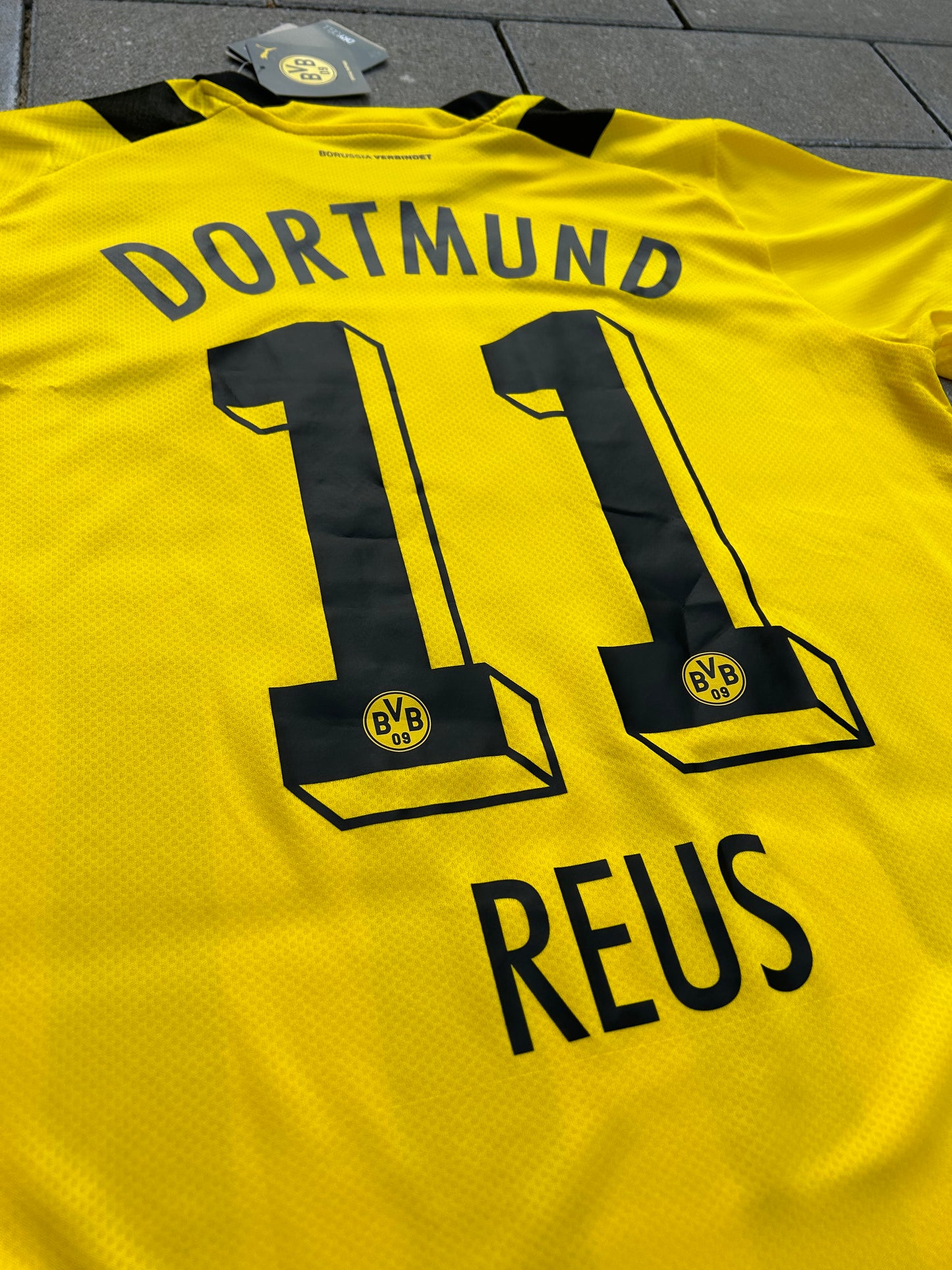 Borussia Dortmund 2022/23 Authentic Home Shirt Reus #11 Size M
