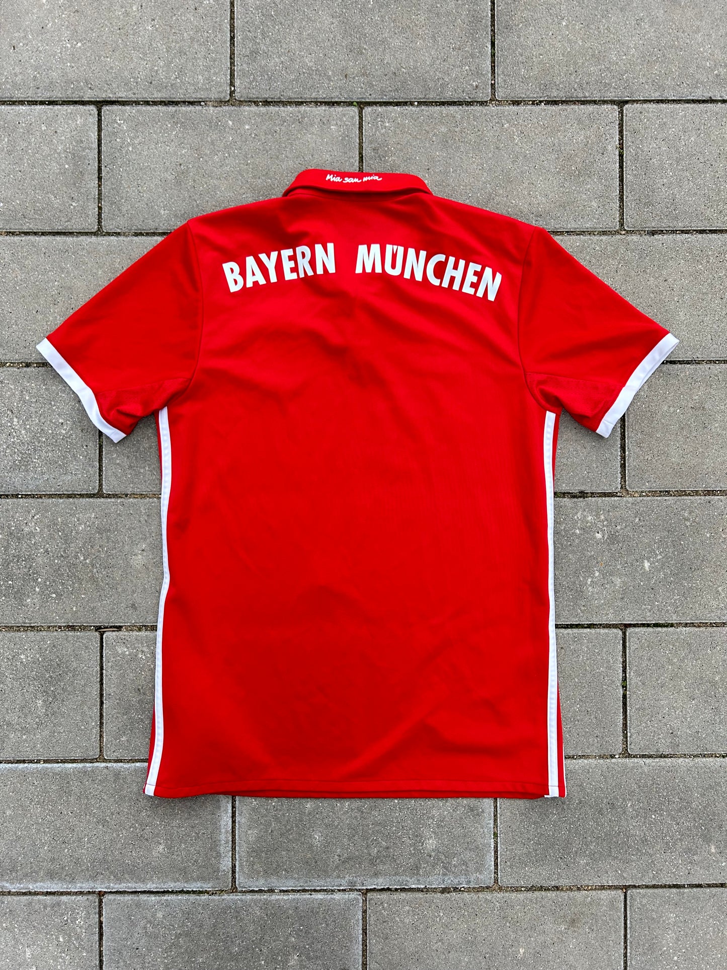 Bayern München 2016/17 Original Home Shirt Size S