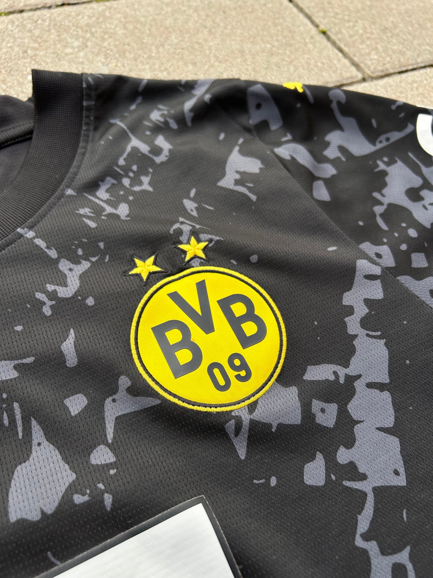 Borussia Dortmund 2023/24 Original Away Shirt Özcan #6 Size M