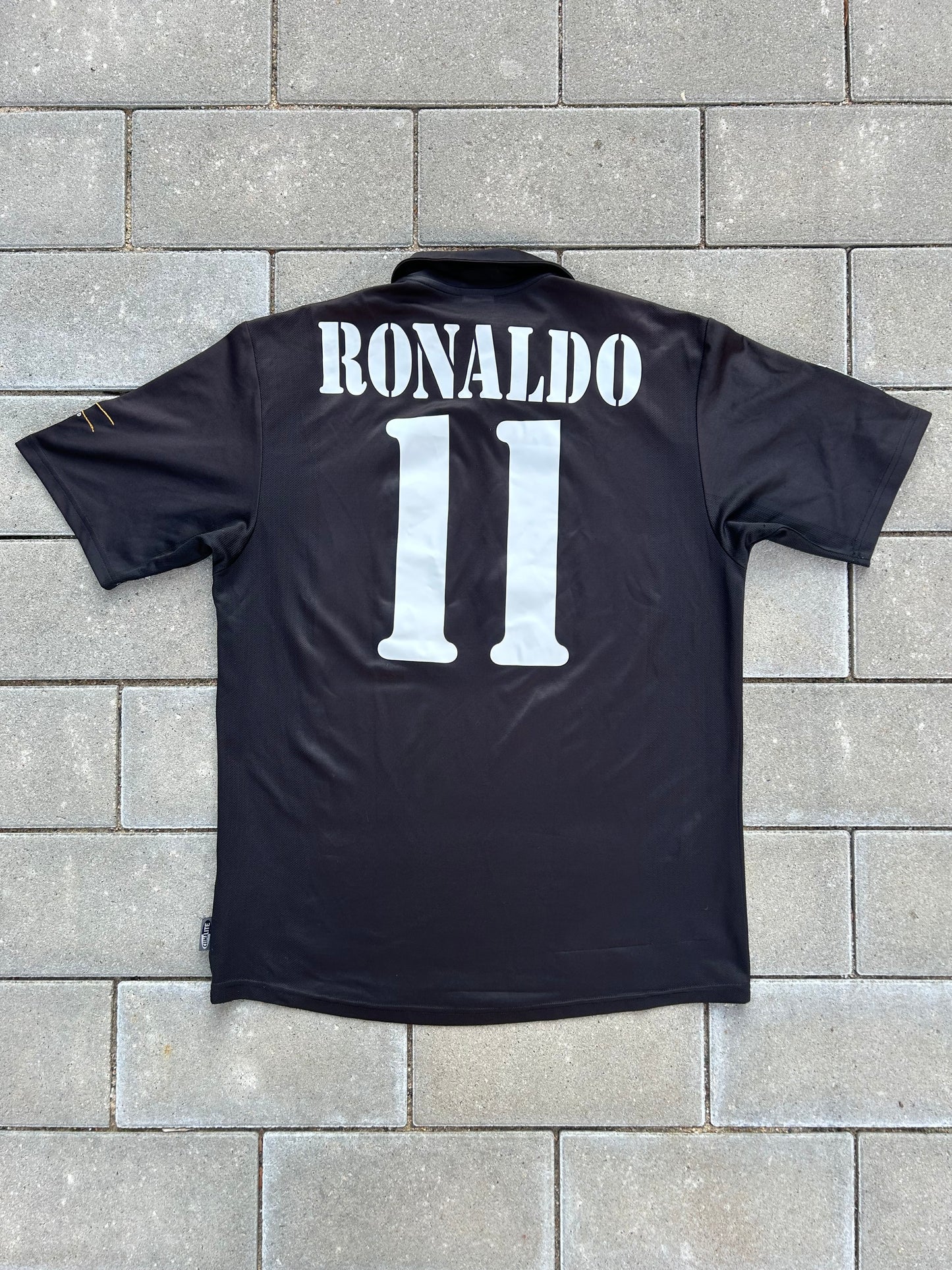 Real Madrid 2002/03 Authentic Away Shirt Ronaldo #11 Size M