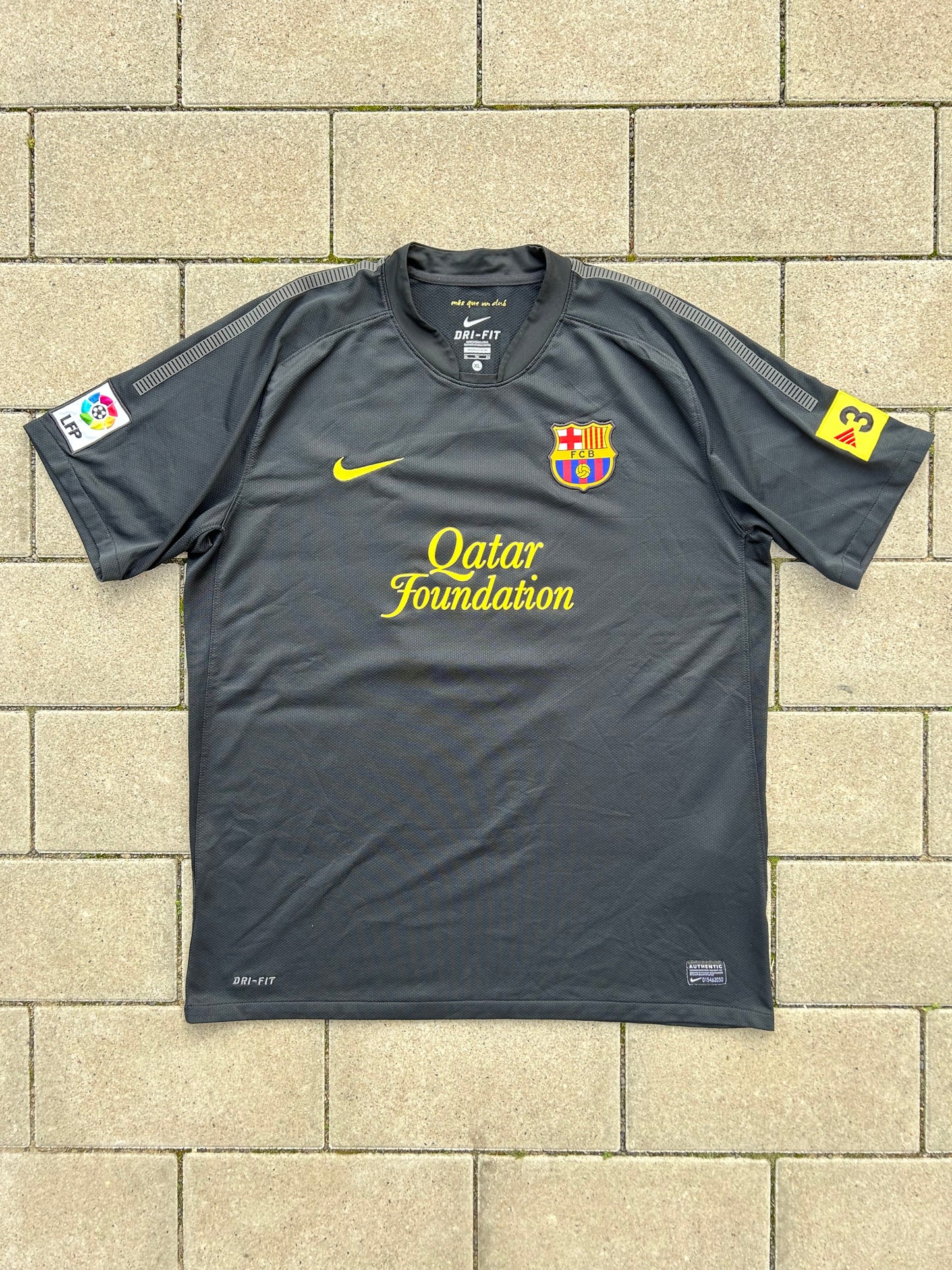 Barcelona 2011/12 Original Away Shirt Iniesta #8 Size XL