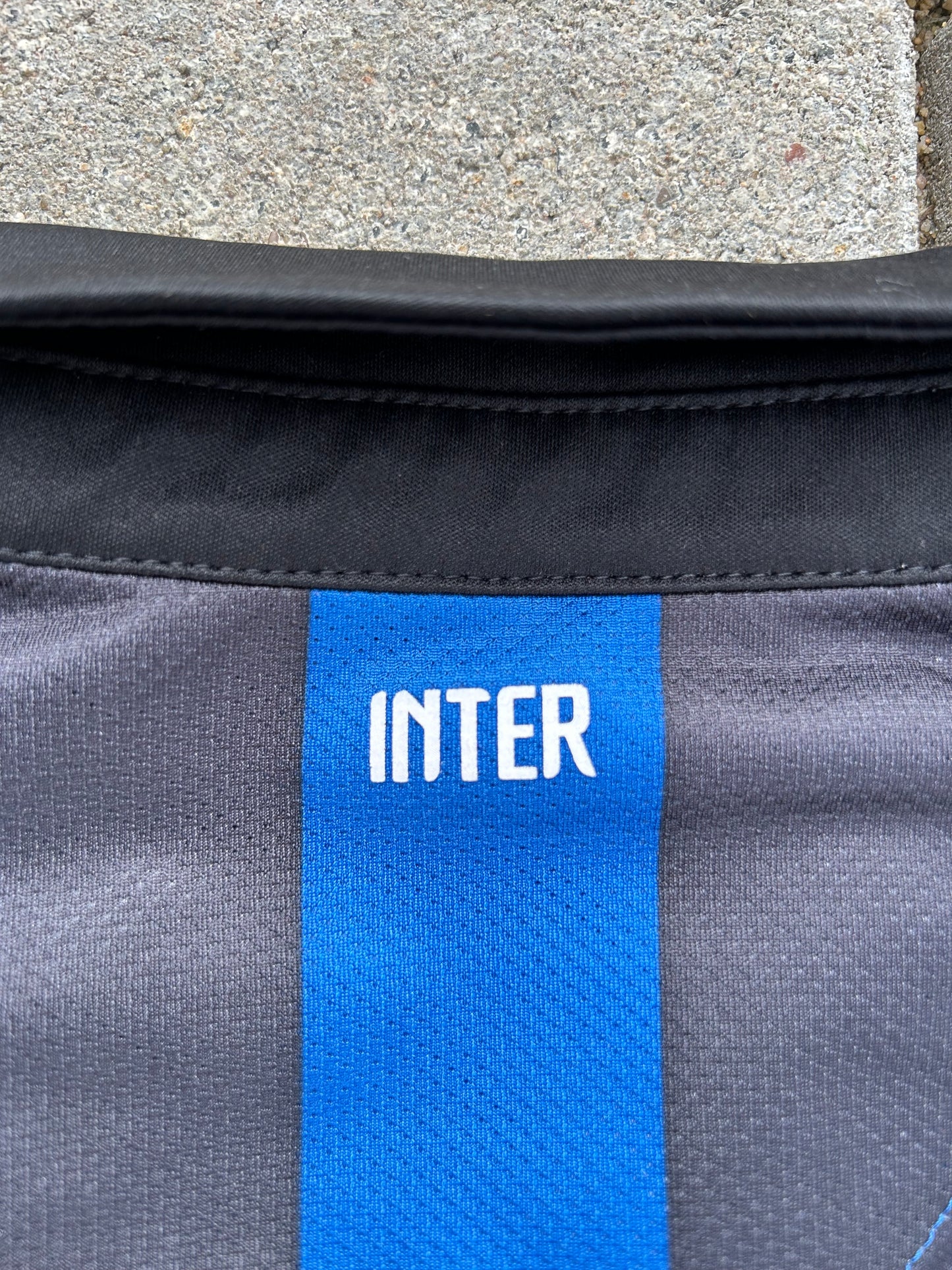 Inter Milan 2011/12 Authentic Home Shirt Size M