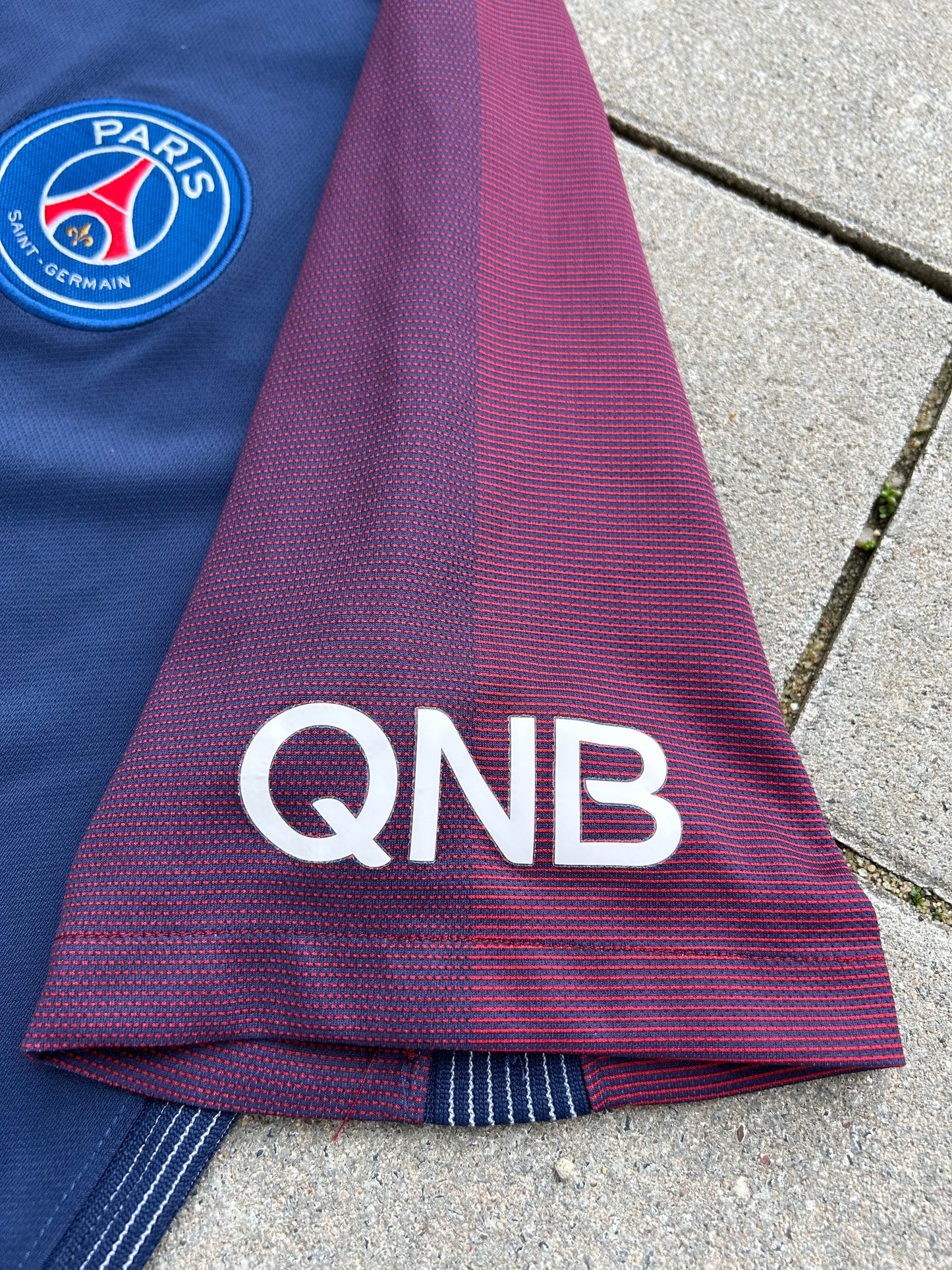 PSG 2017/18 Original Home Shirt Neymar #10 Size M