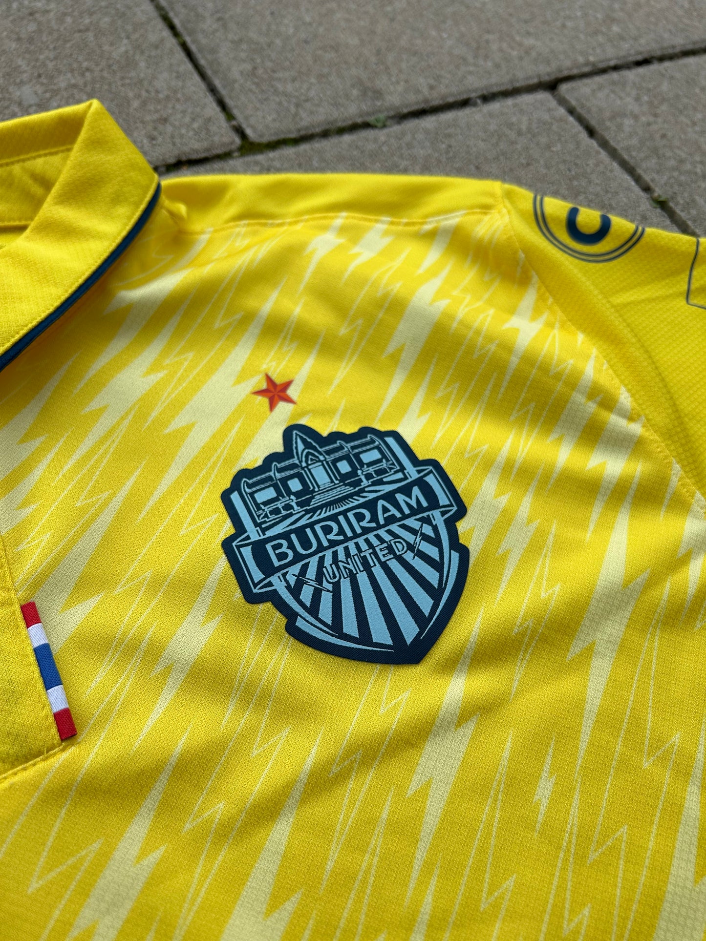 Buriram United 2018 Original Auswärtstrikot Größe L