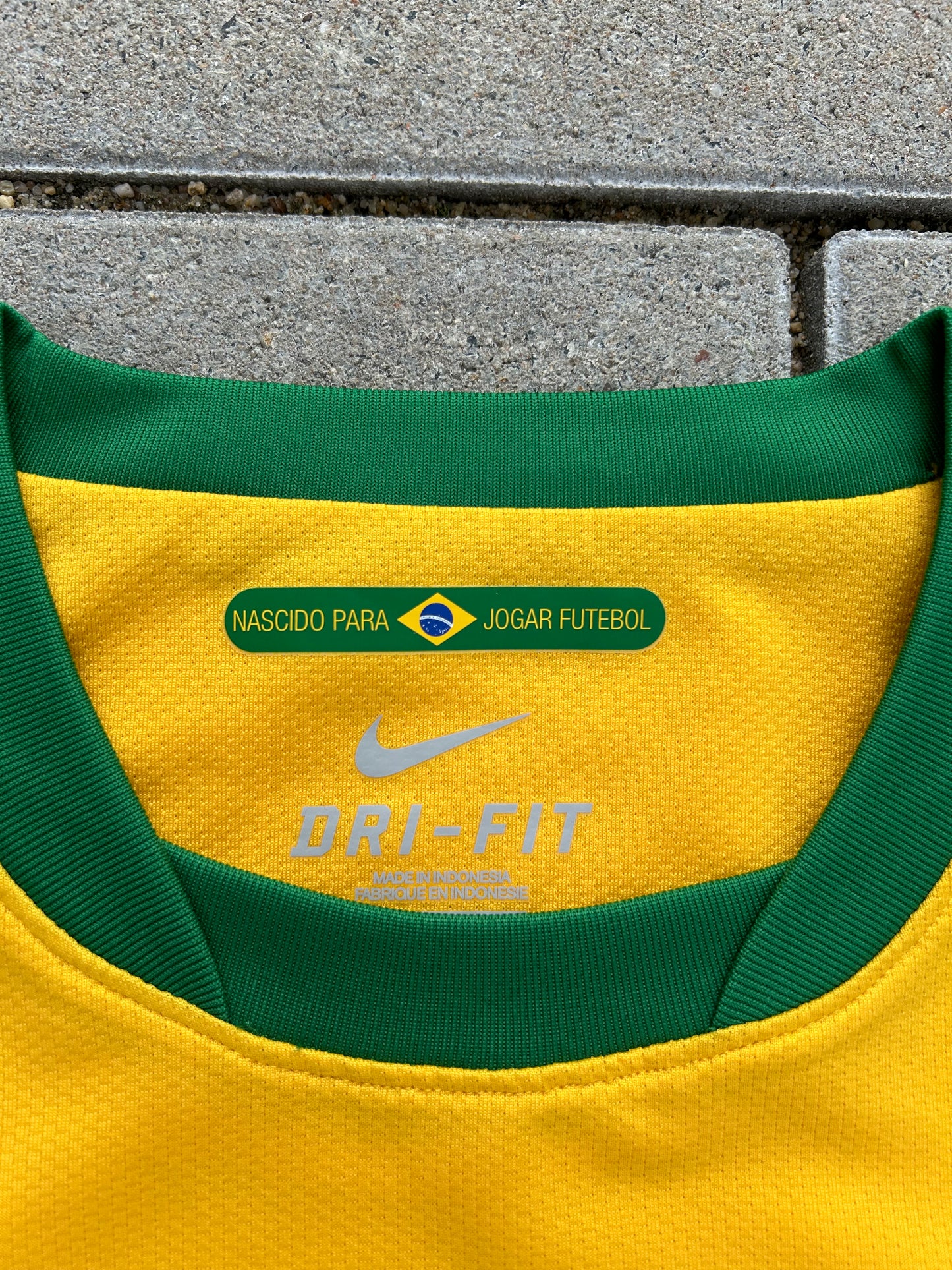 Brazil 2010/11 Authentic Home Shirt Size M