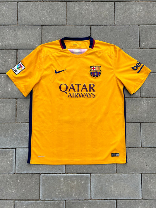 Barcelona 2015/16 Authentic Away Shirt Size XL