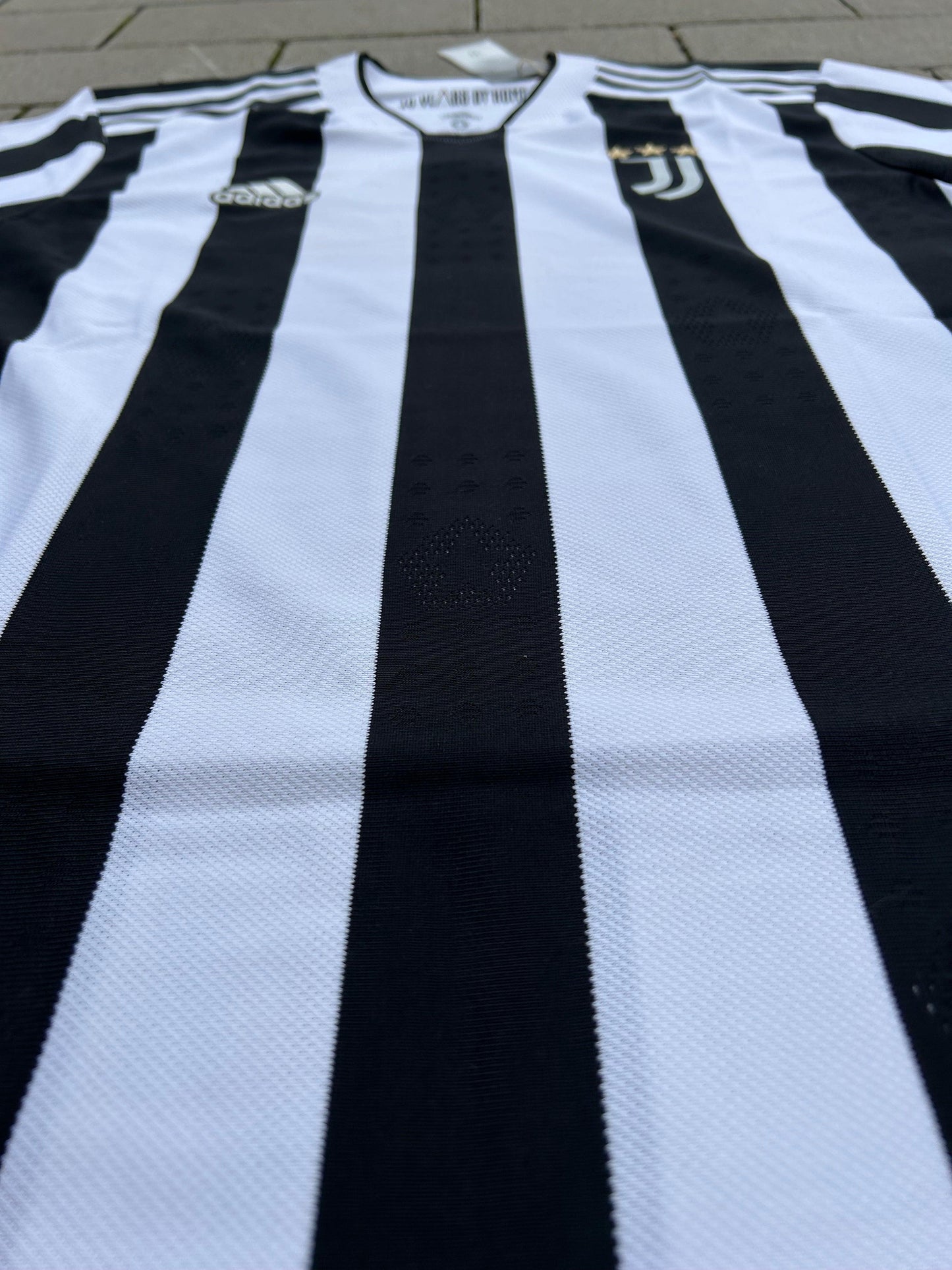 Juventus 2021/22 Original Player Issue Home Shirt Size XL