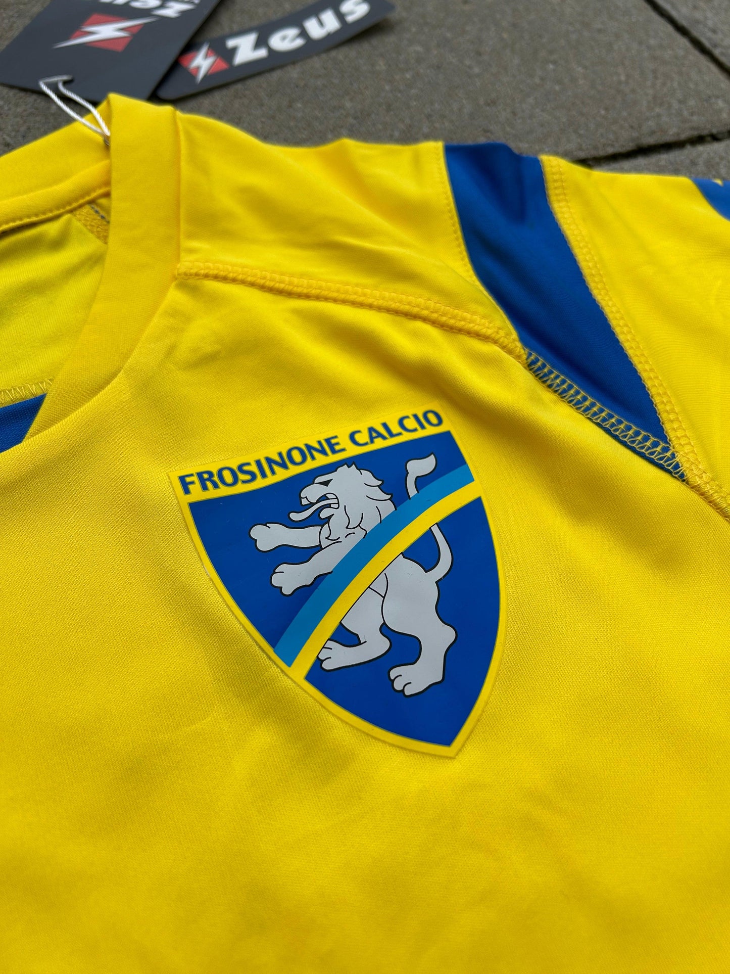 Frosinone 2018/19 Original Training Shirt Size S