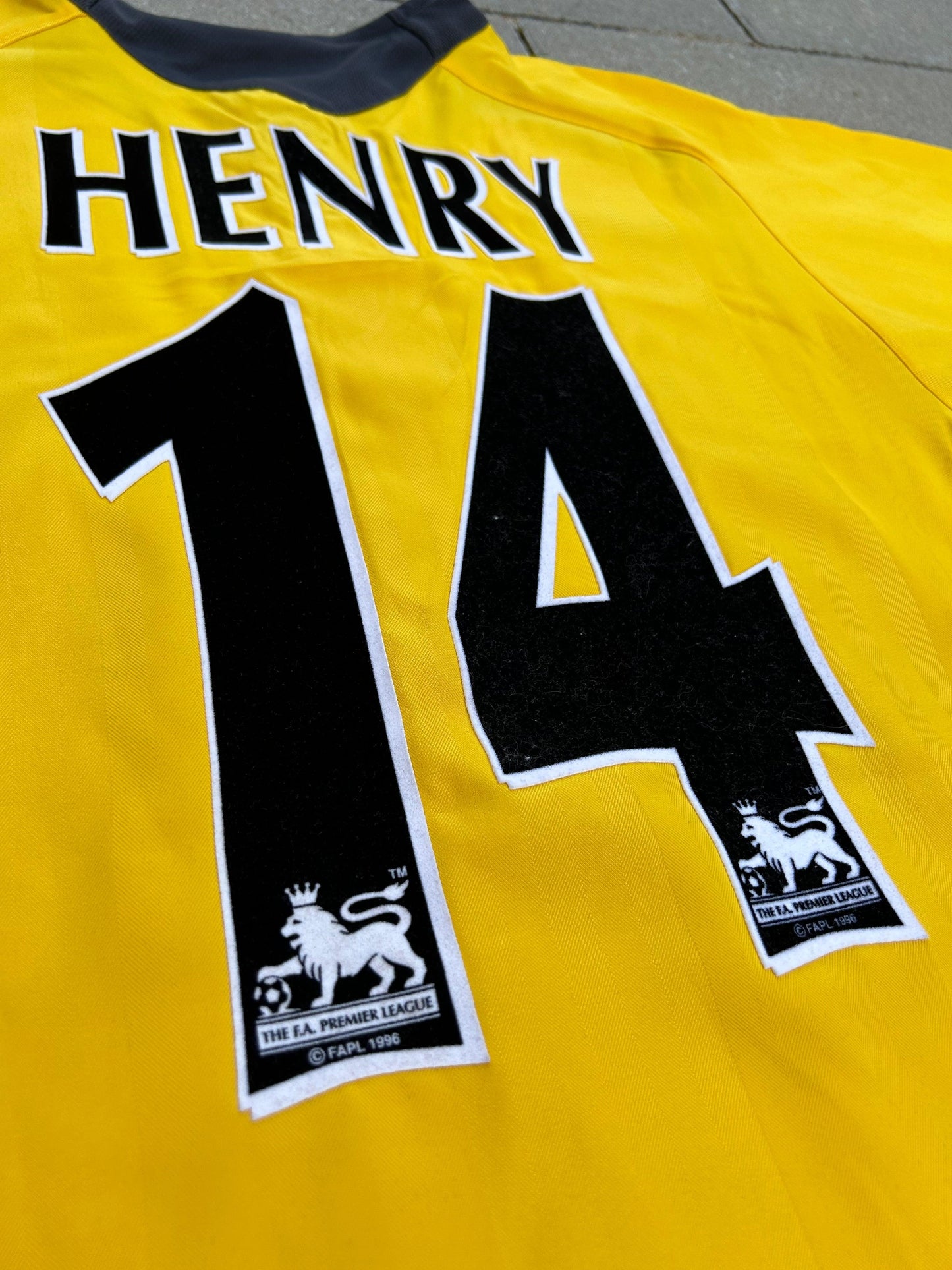 Arsenal 2006/07 Authentic Away Shirt Henry #14 Size S 5
