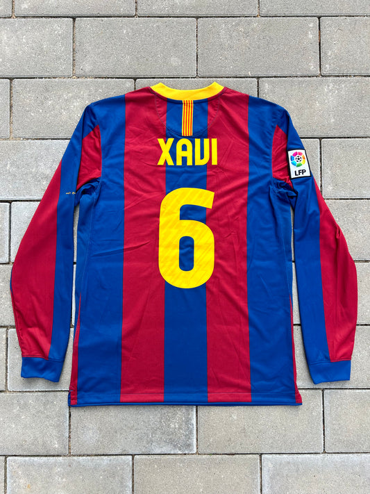 Barcelona 2010/11 Authentic Home Shirt Xavi #6 L/S Size M