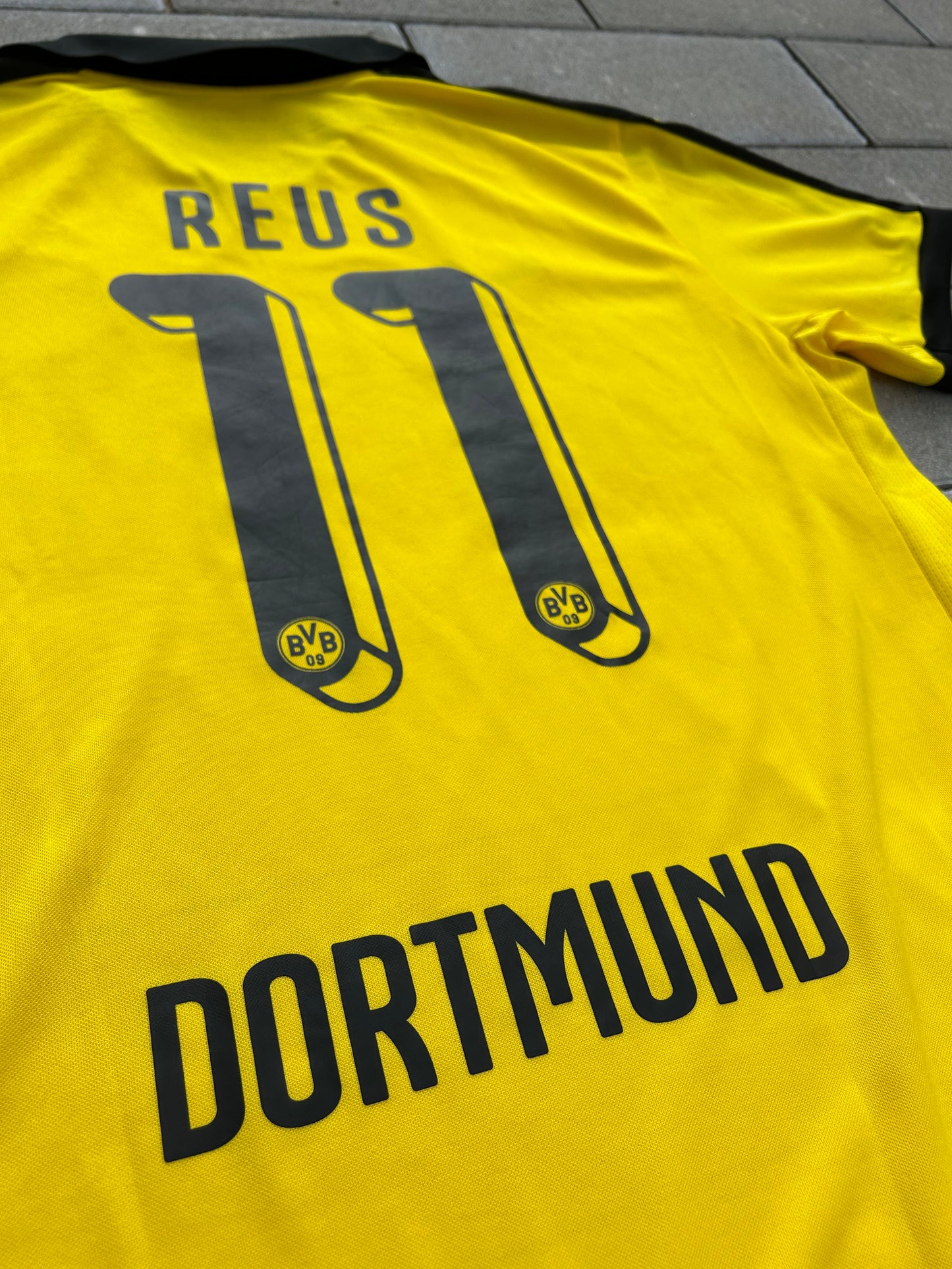 Borussia Dortmund 2015/16 Authentic Home Shirt Reus #11 Size L