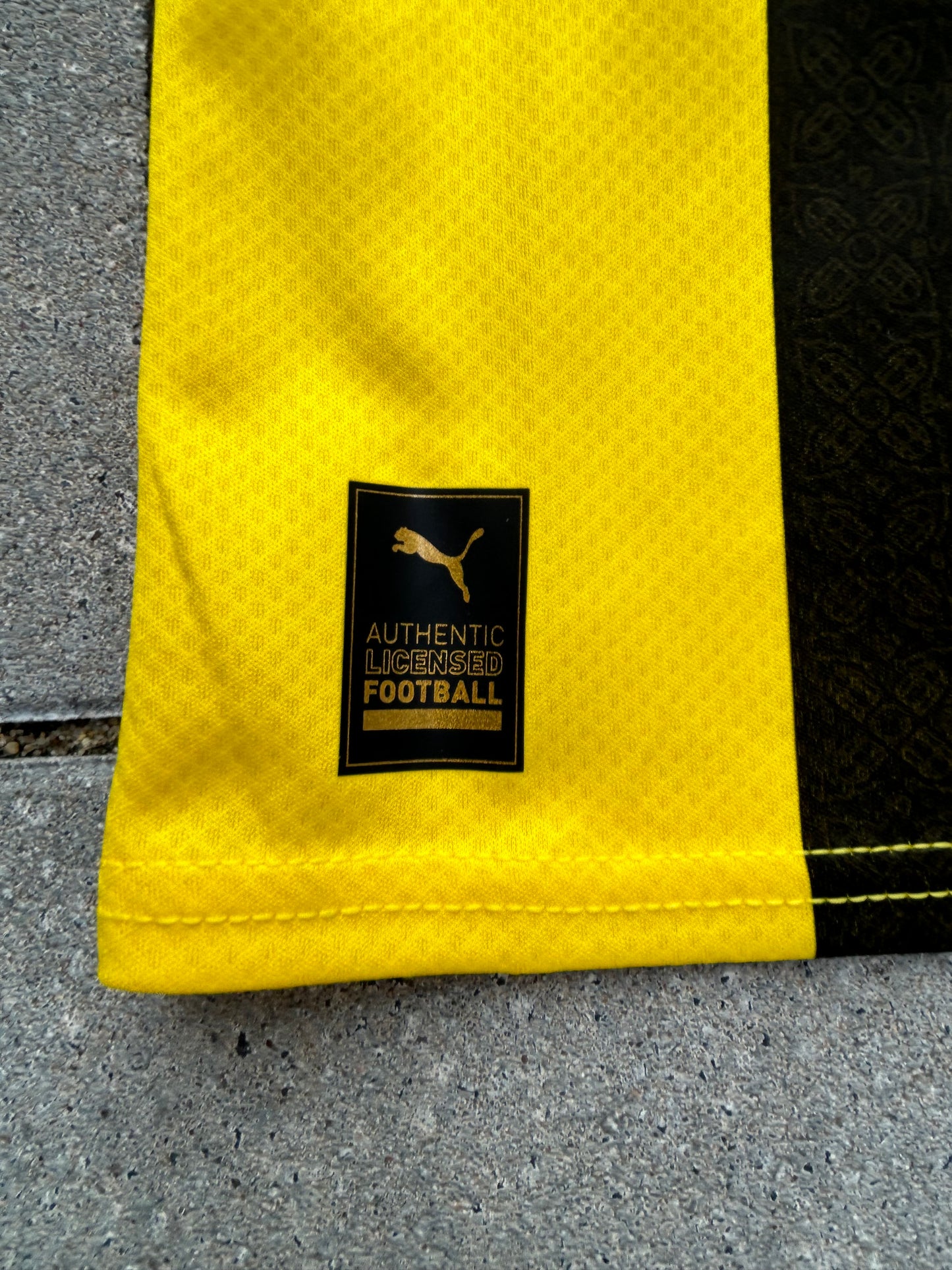 Borussia Dortmund 2022/23 Authentic Home Shirt Reus #11 Size M