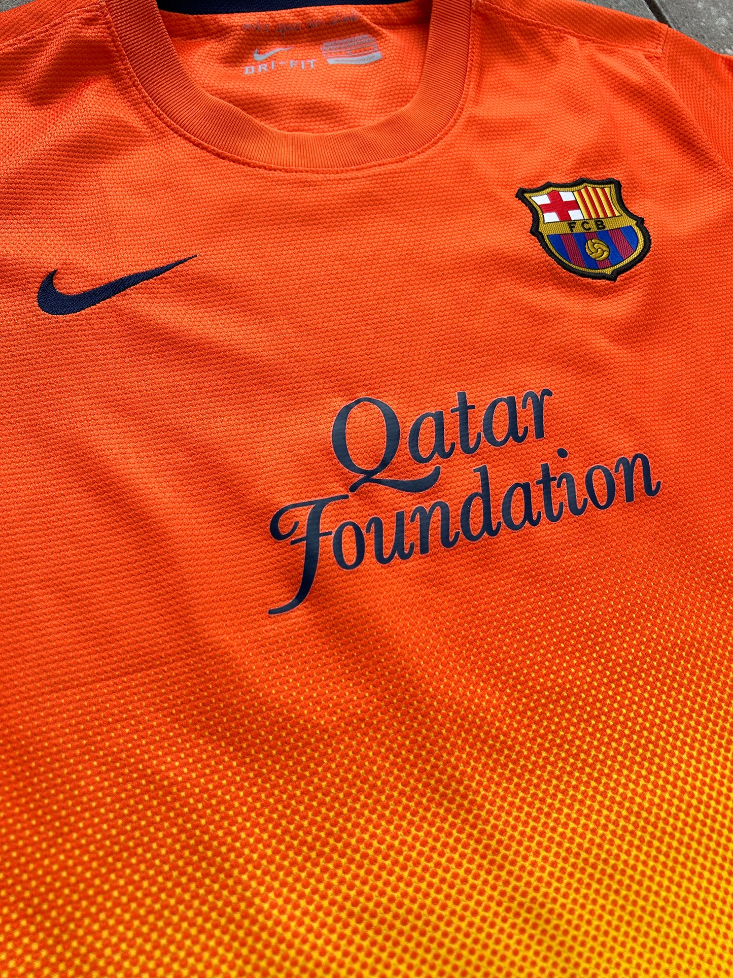 Barcelona 2012/13 Authentic Away Shirt Size L Kids 3
