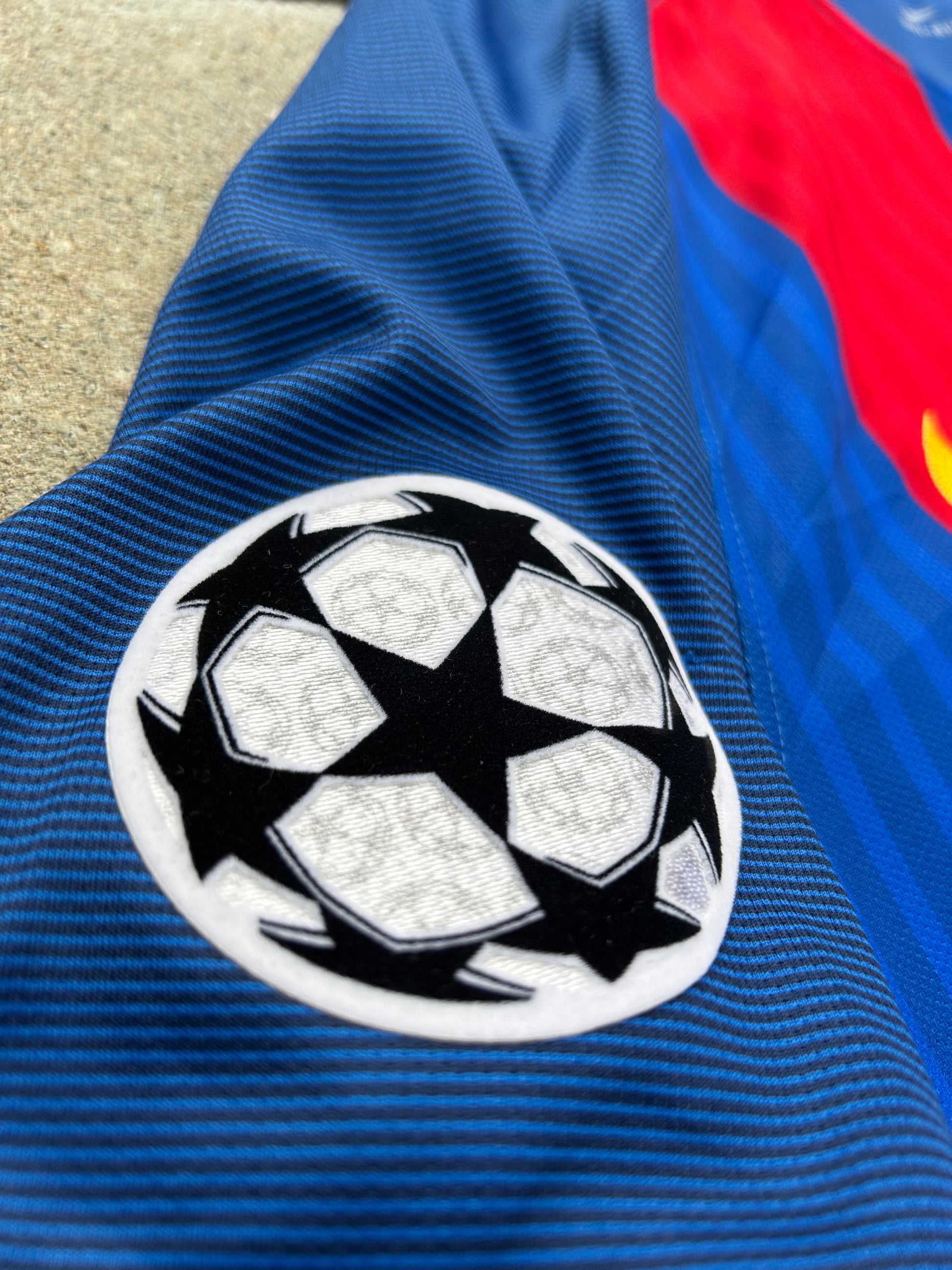 Barcelona 2016/17 Authentic Home Shirt Iniesta #8 Size S 3