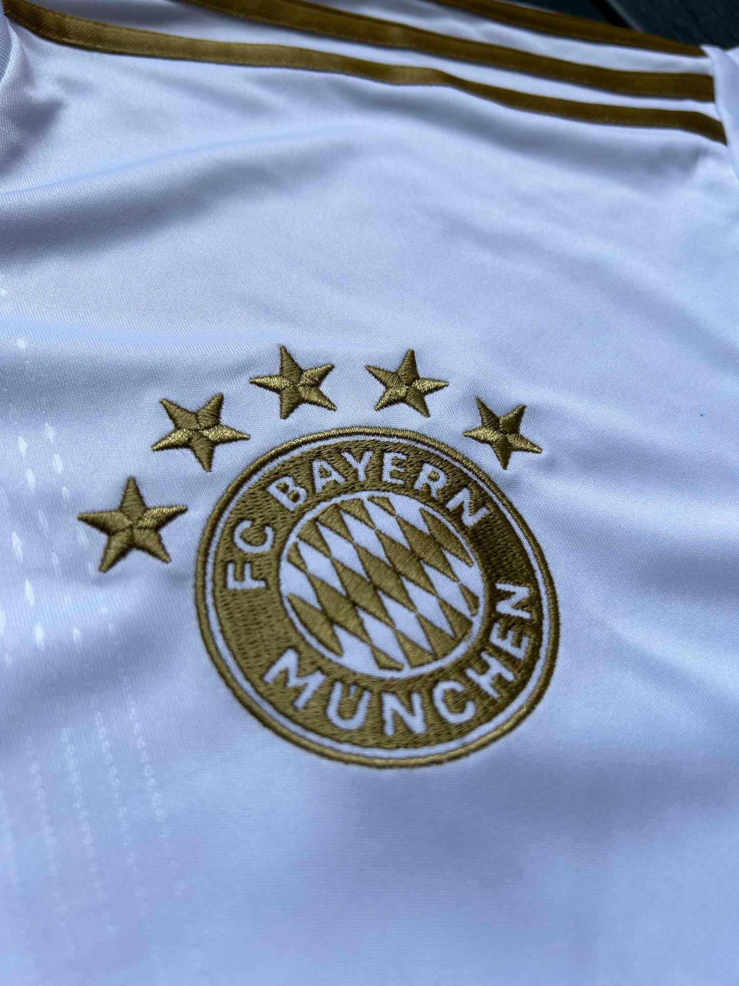 Bayern München 2022/23 Signed Authentic Away Shirt Pavard #5 Size L 2