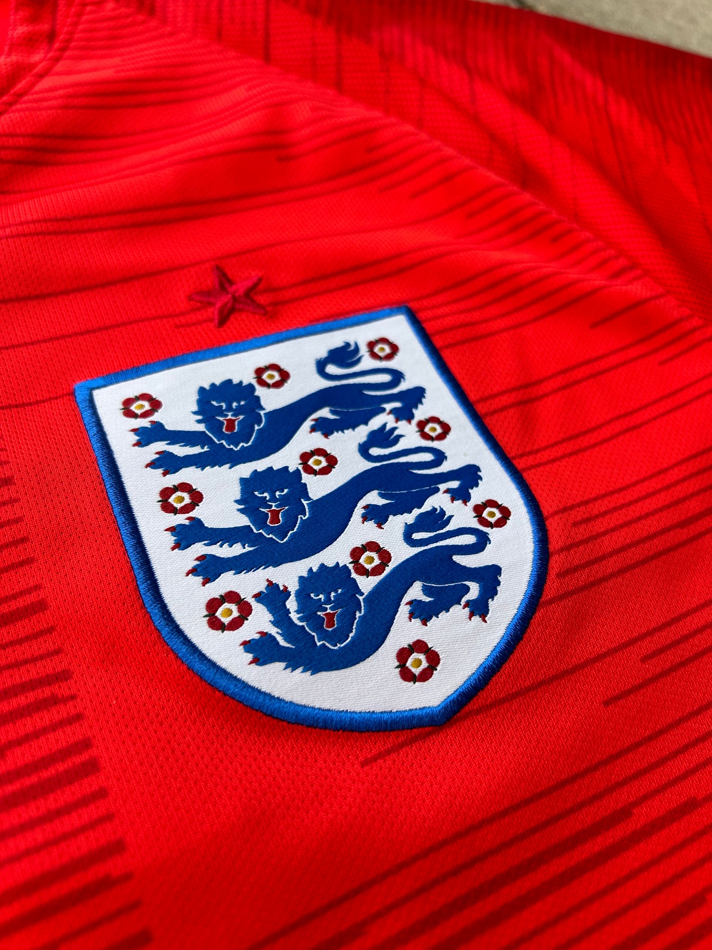 England 2018/19 Authentic Away Shirt Kane #9 Size M