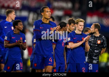 Netherlands 2014/15 Original Away Shirt Size M