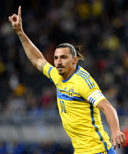 Sweden 2014/15 Original Home Shirt Ibrahimovic #10 Size XL