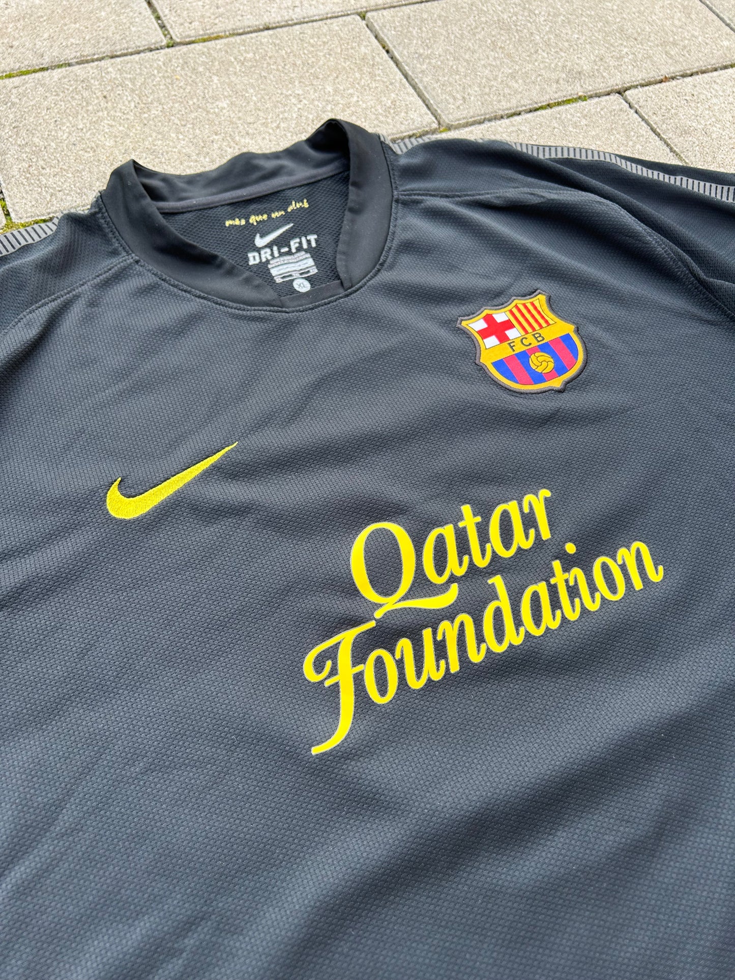 Barcelona 2011/12 Original Away Shirt Iniesta #8 Size XL