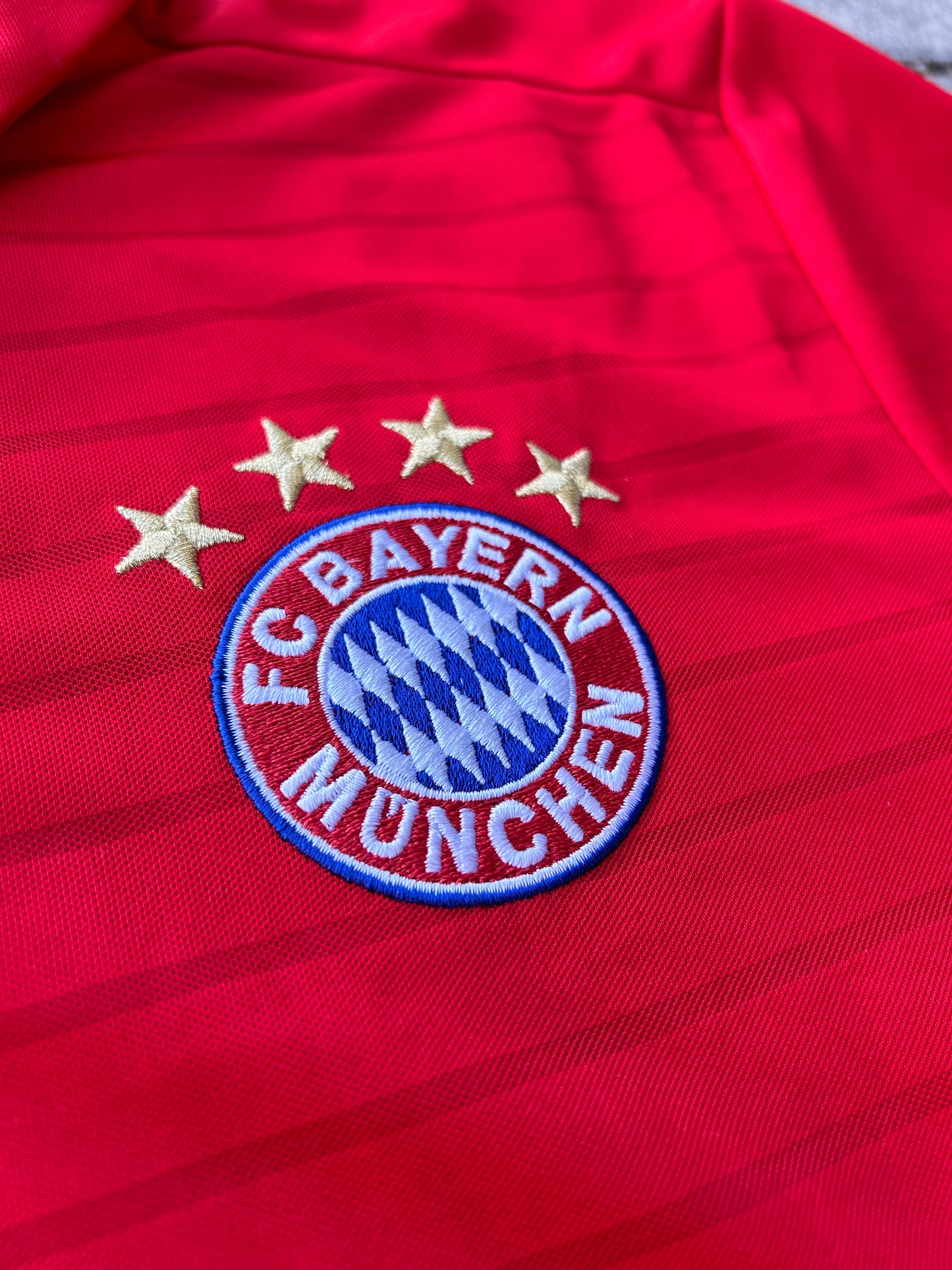 Bayern München 2016/17 Authentic Home Shirt Hummels #5 Size L