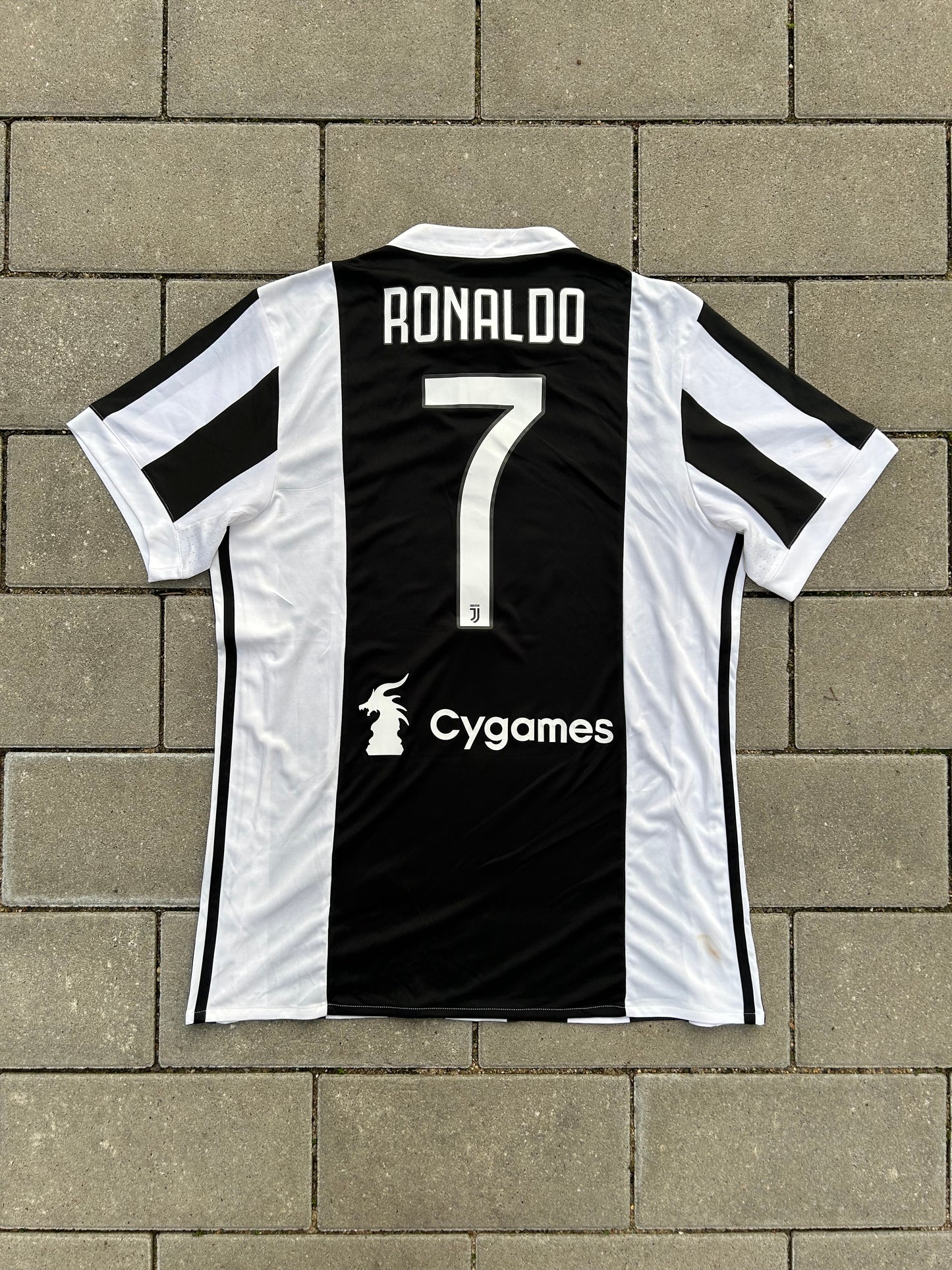 Juventus 2017/18 Original Home Shirt Ronaldo #7 Size M