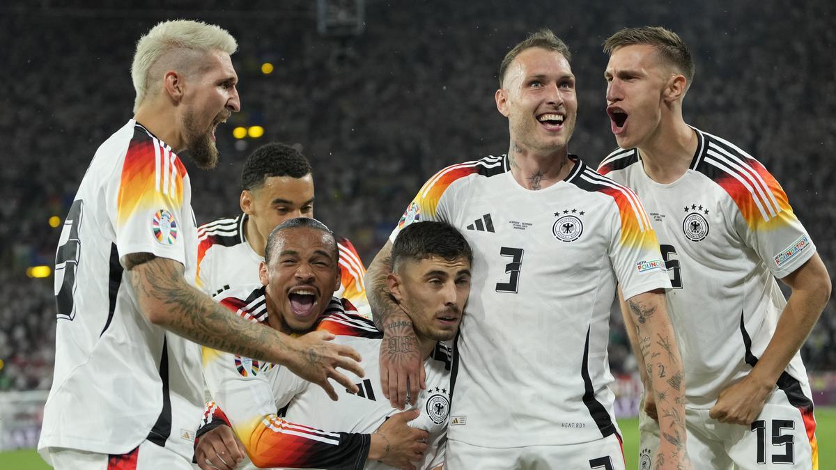 Germany 2024/25 Authentic Home Shirt Size M 4