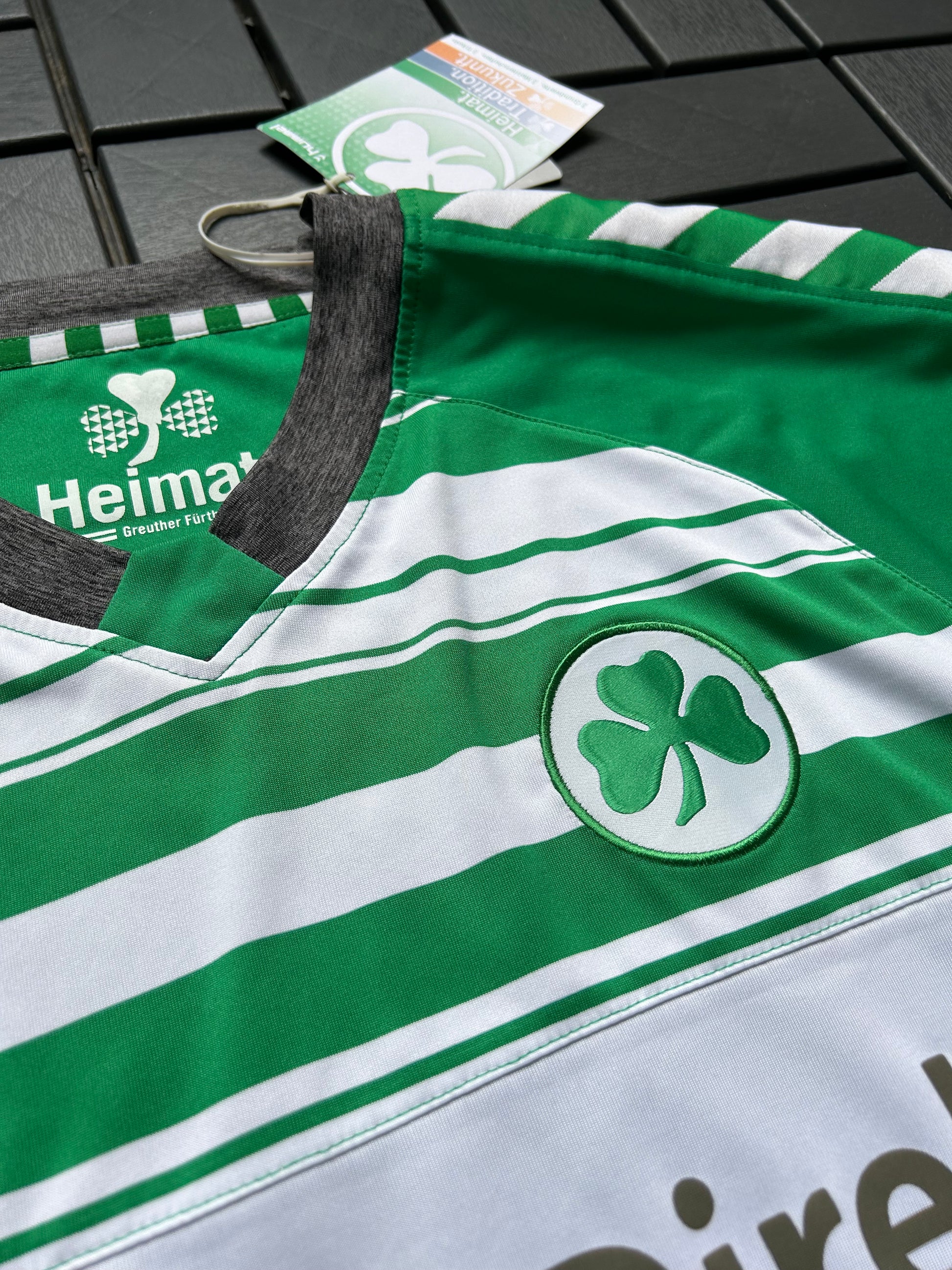 Greuther Fürth 2013/14 Authentic Home Shirt Size XL 2