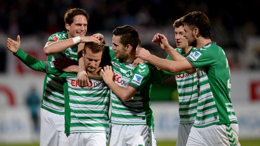 Greuther Fürth 2013/14 Authentic Home Shirt Size XL 3