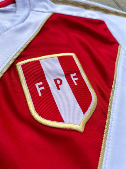 Peru 2018/19 Authentic Home Shirt Guerrero #9 Size S 2