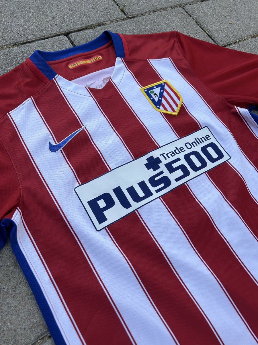 Atlético Madrid 2015/16 Original Home Shirt Griezmann #7 Size S - Shorty Football Shirts