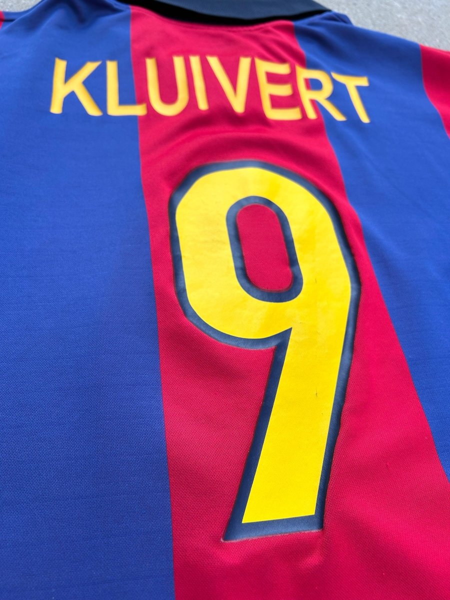 Barcelona 2000/01 Authentic Home T-Shirt Kluivert #9 - Size S