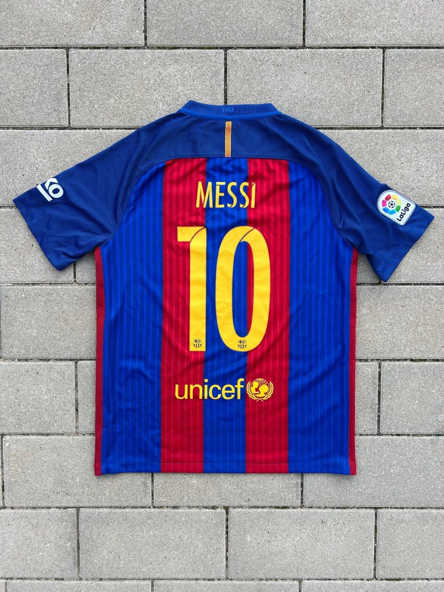 Barcelona 2016/17 Original Home Shirt Messi 10 Size M - Shorty Football Shirts