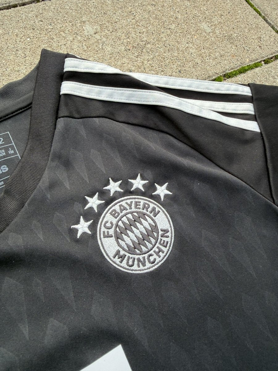 Bayern München 2023/24 Original GK Shirt Neuer #1 Size 152 11/12Y Kids - Shorty Football Shirts