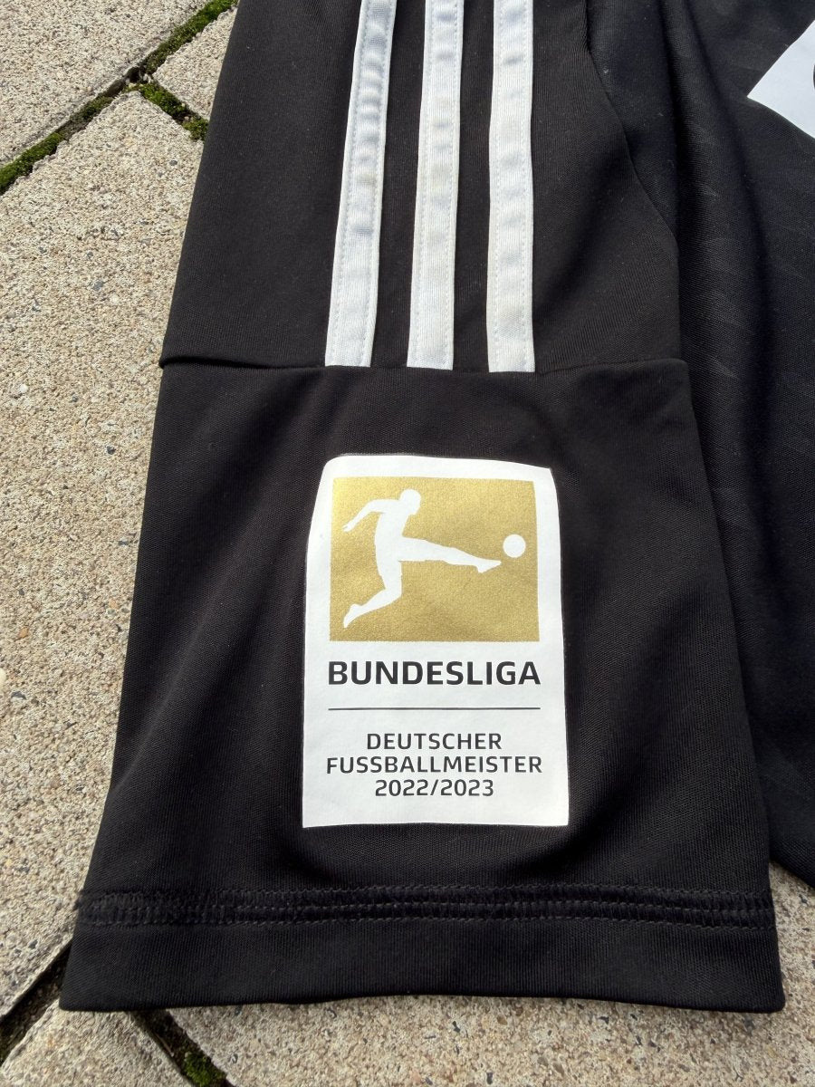 Bayern München 2023/24 Original GK Shirt Neuer #1 Size 152 11/12Y Kids - Shorty Football Shirts